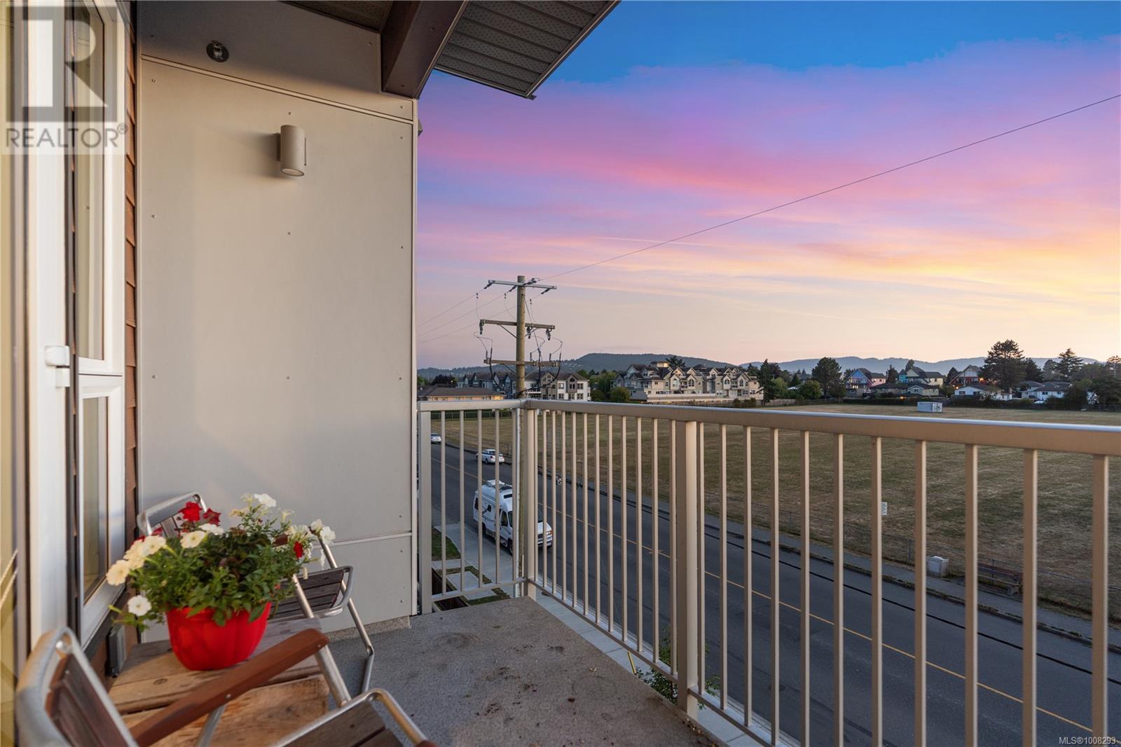 301 2319 Brethour Ave, Sidney, British Columbia V8L 2A4 - Photo 15 - 1008293