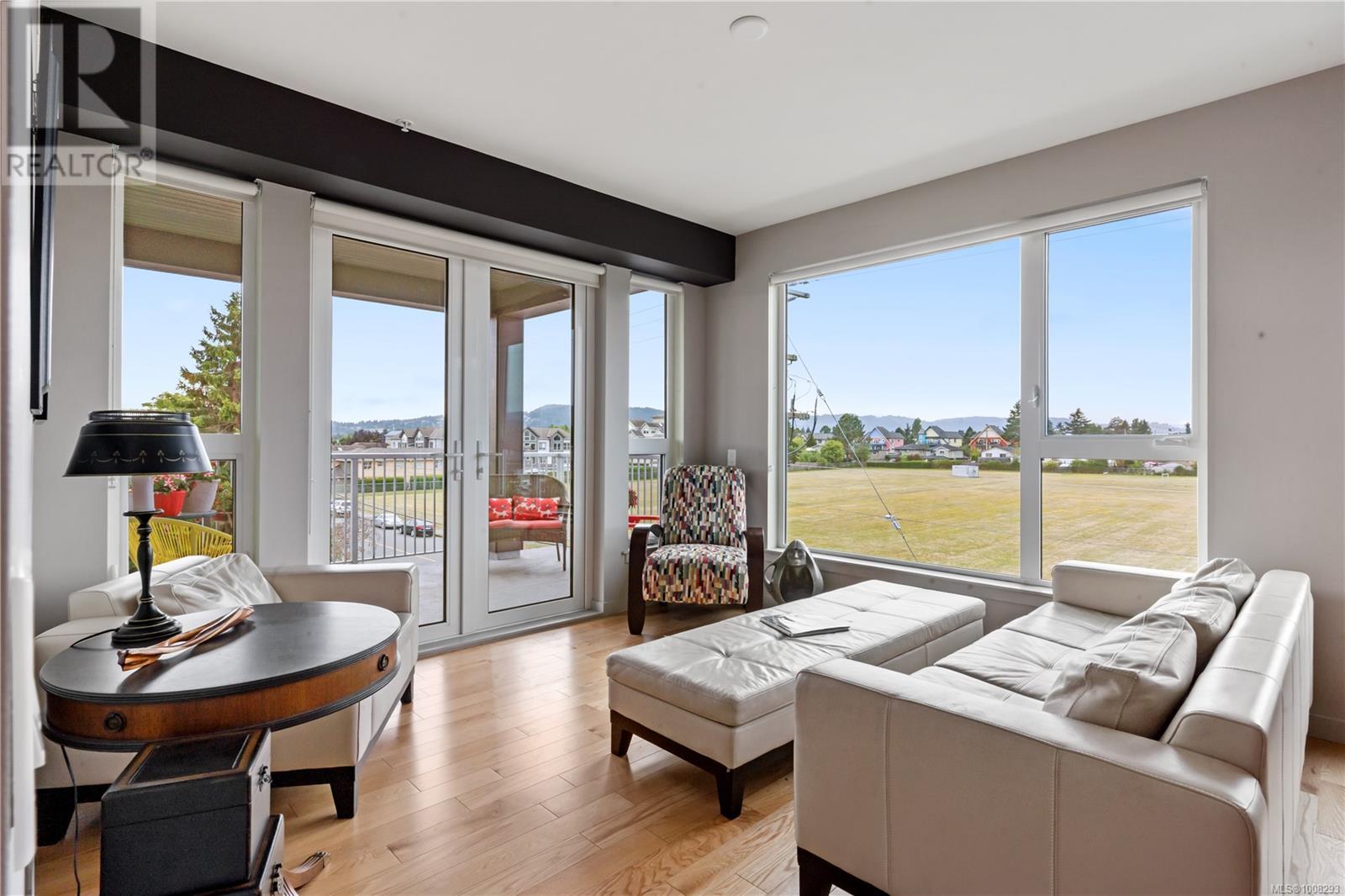 301 2319 Brethour Ave, Sidney, British Columbia V8L 2A4 - Photo 6 - 1008293