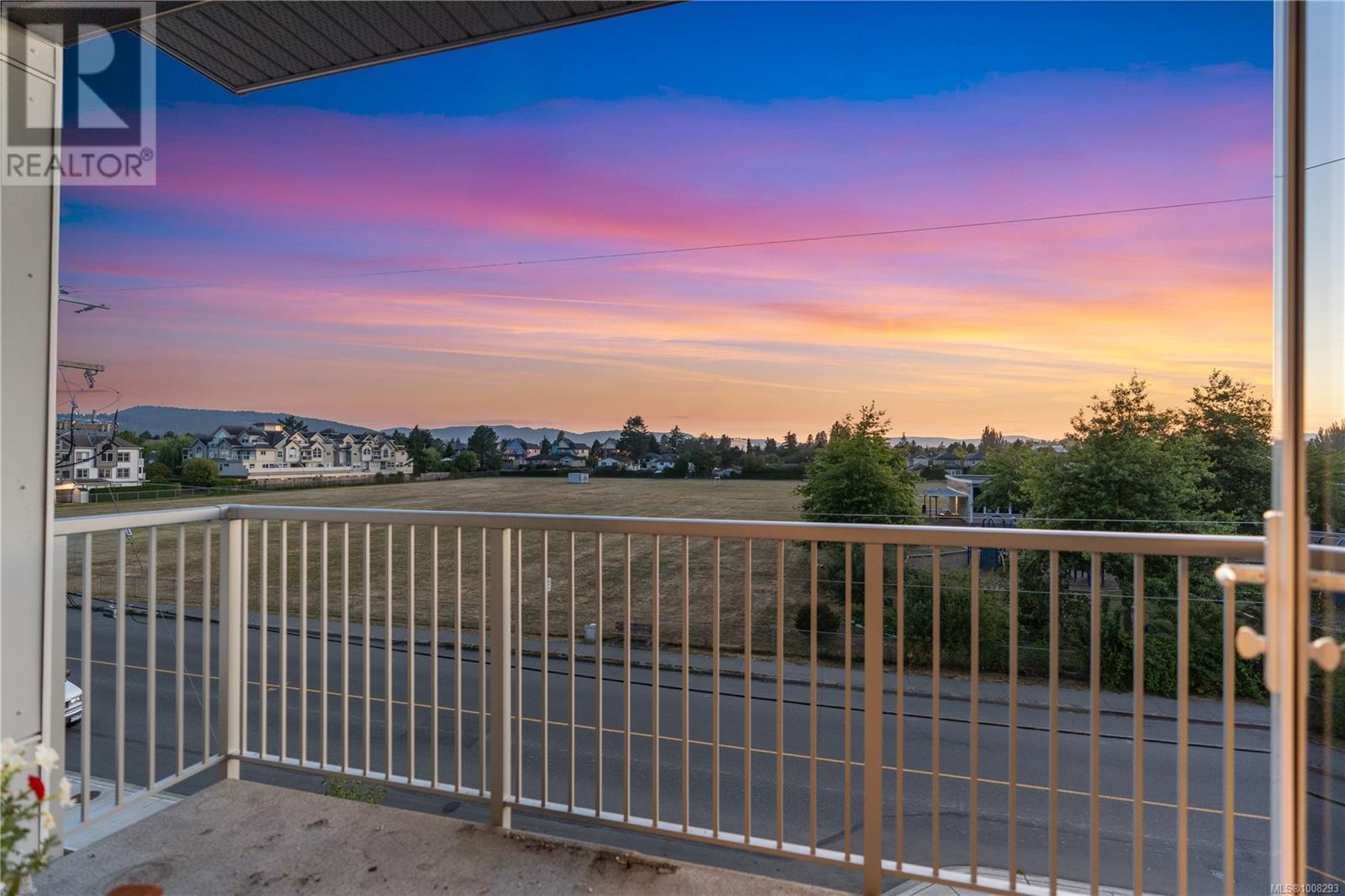 301 2319 Brethour Ave, Sidney, British Columbia V8L 2A4 - Photo 17 - 1008293