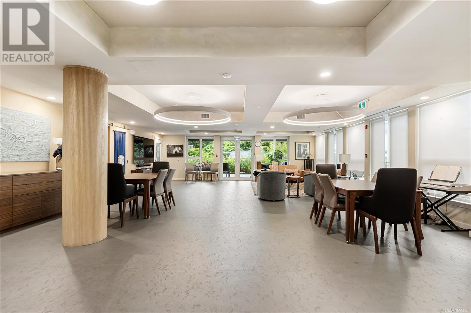 301 2319 Brethour Ave, Sidney, British Columbia V8L 2A4 - Photo 31 - 1008293