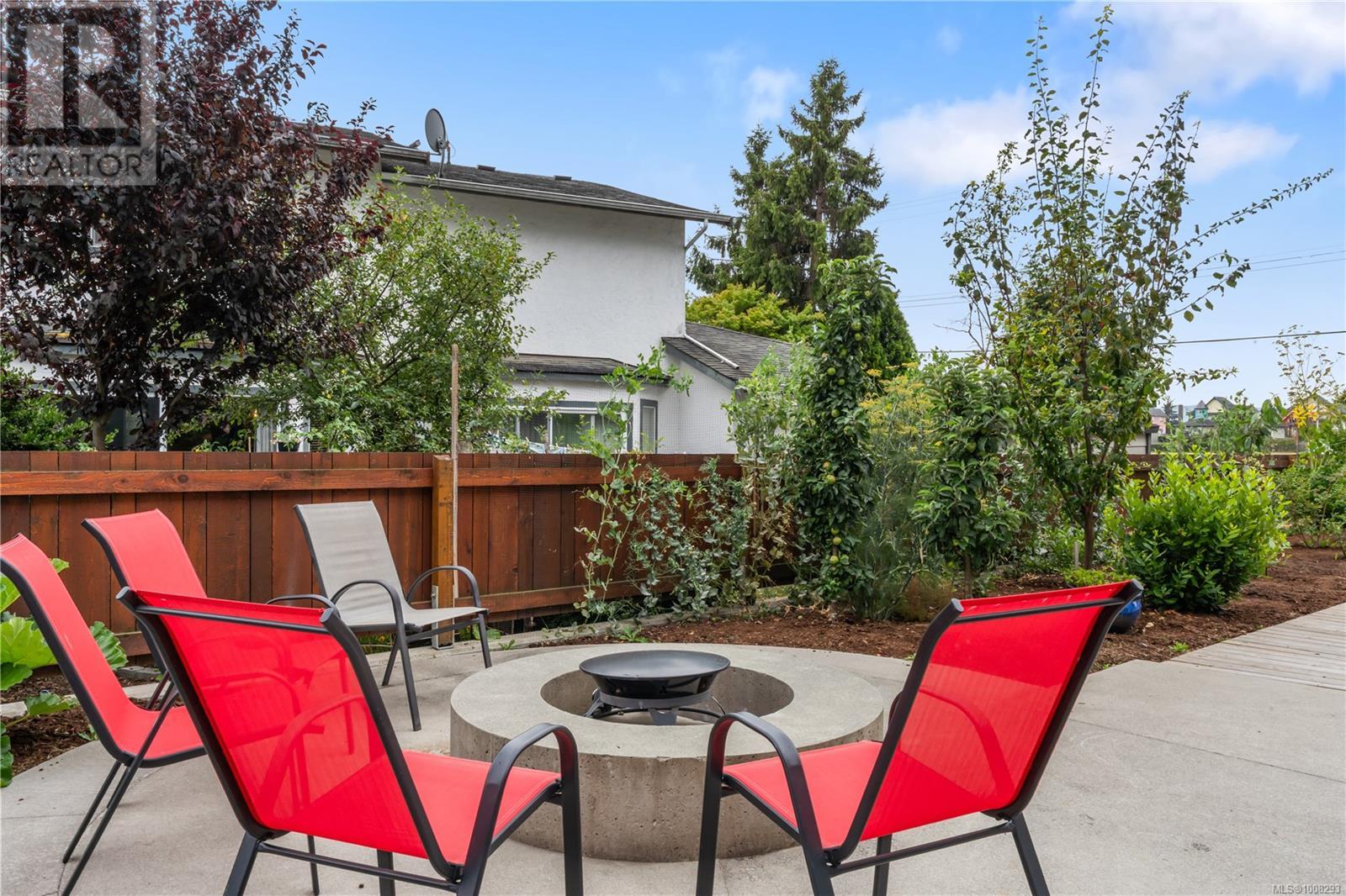 301 2319 Brethour Ave, Sidney, British Columbia V8L 2A4 - Photo 36 - 1008293