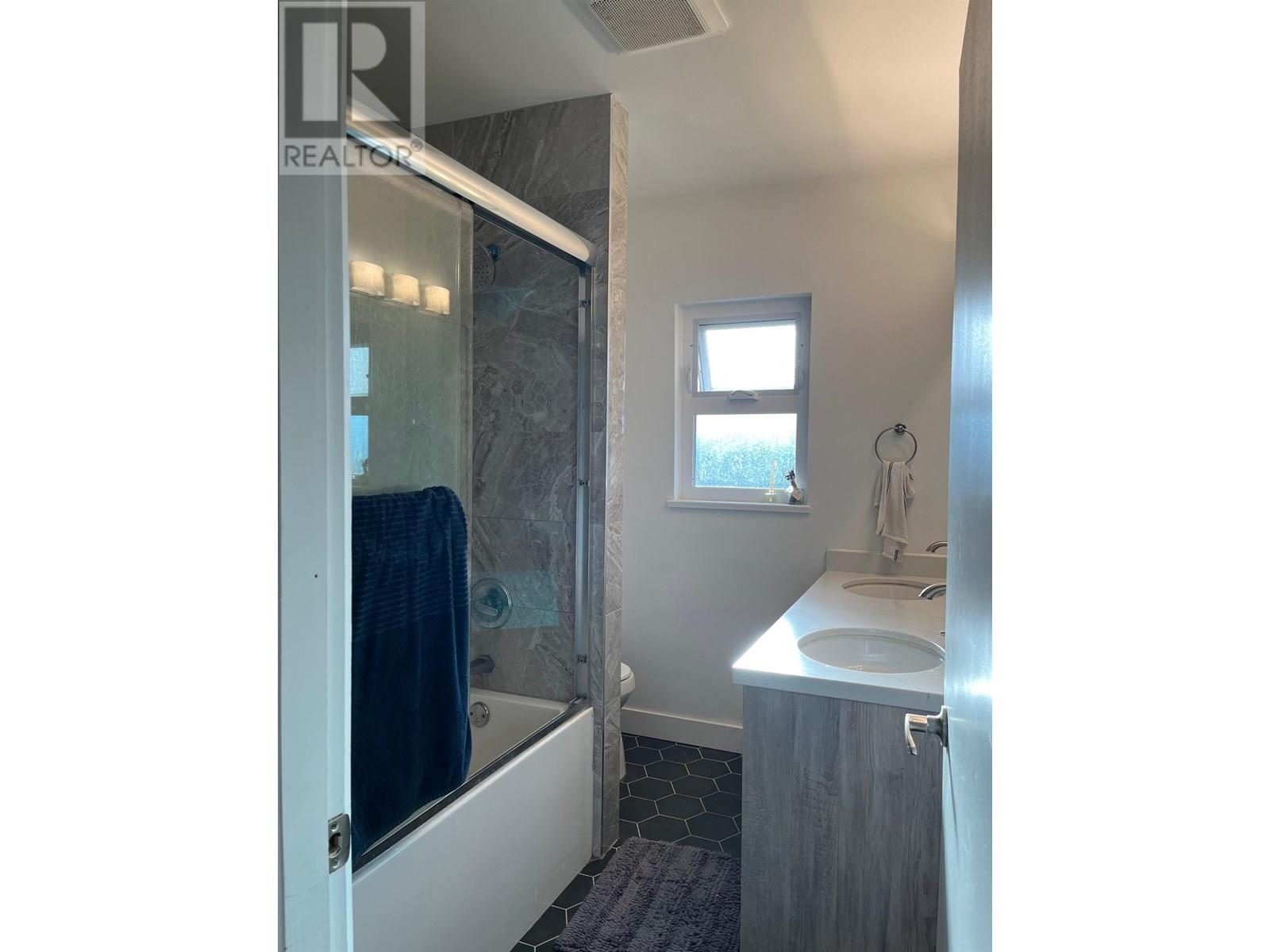 4749 Fairmont Street, Vancouver, British Columbia  V5R 3V1 - Photo 11 - R3030318