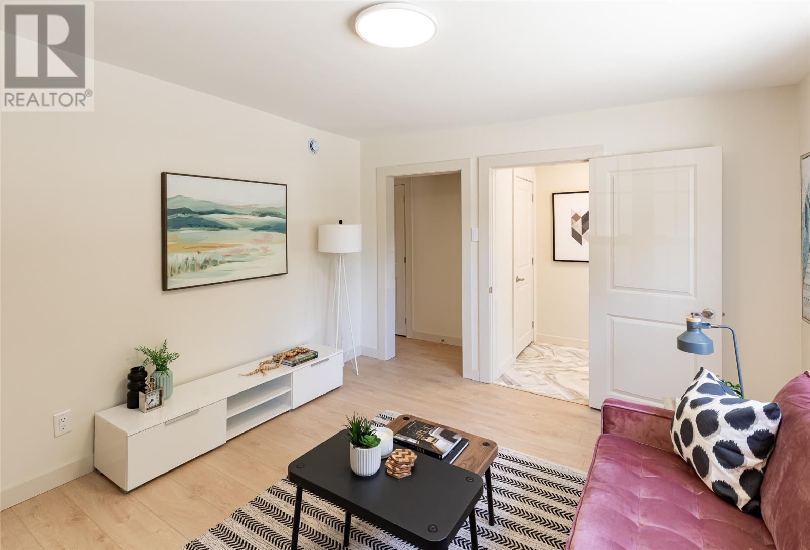 Property at 162 Hamilton Avenue image 3