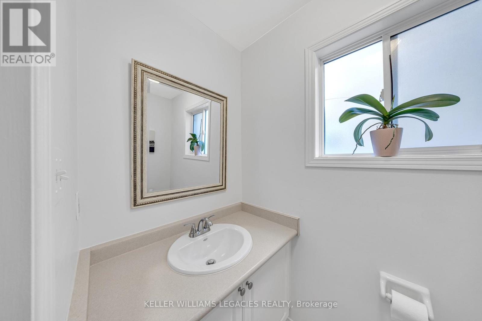Property at 11 NEUCHATEL AVENUE image 4