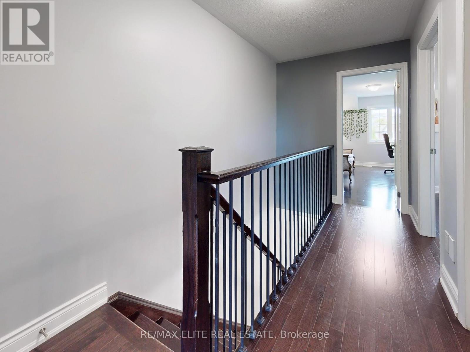 700 Wendy Culbert Crescent, Newmarket, Ontario  L3X 0A4 - Photo 10 - N12304006