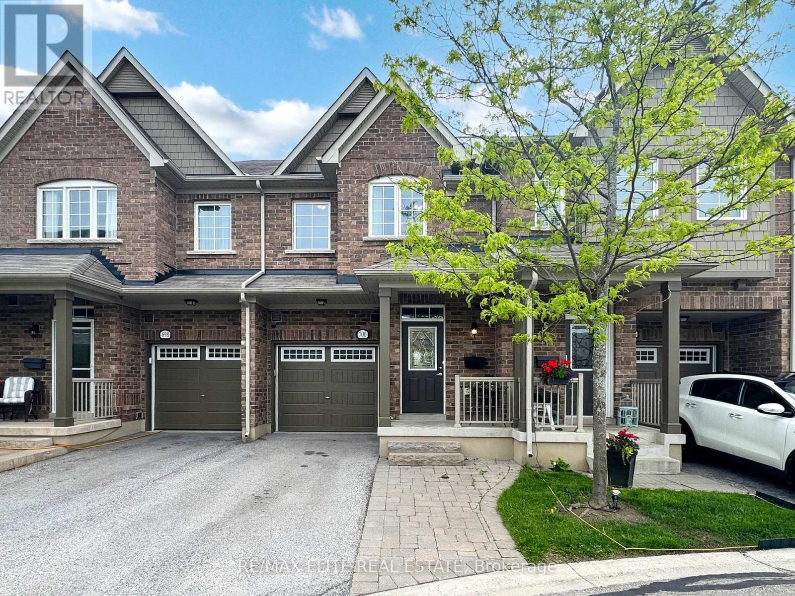 700 WENDY CULBERT CRESCENT, Newmarket, Ontario