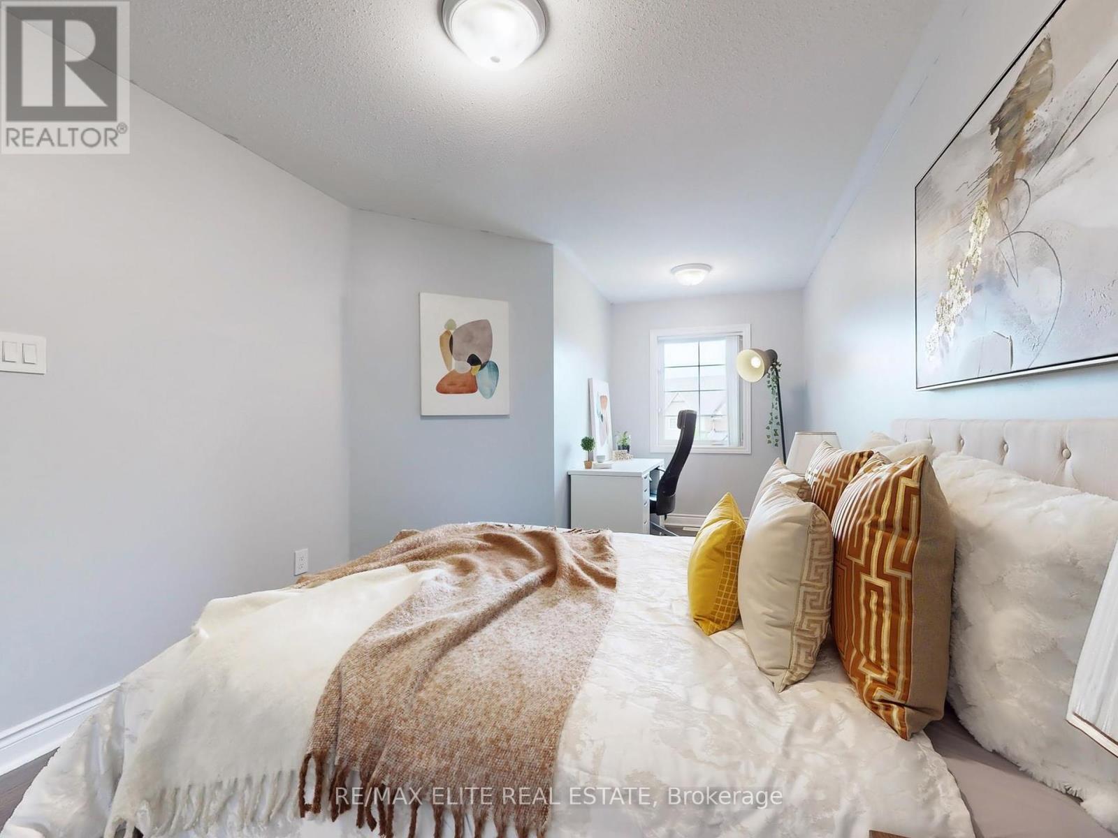 700 Wendy Culbert Crescent, Newmarket, Ontario  L3X 0A4 - Photo 15 - N12304006