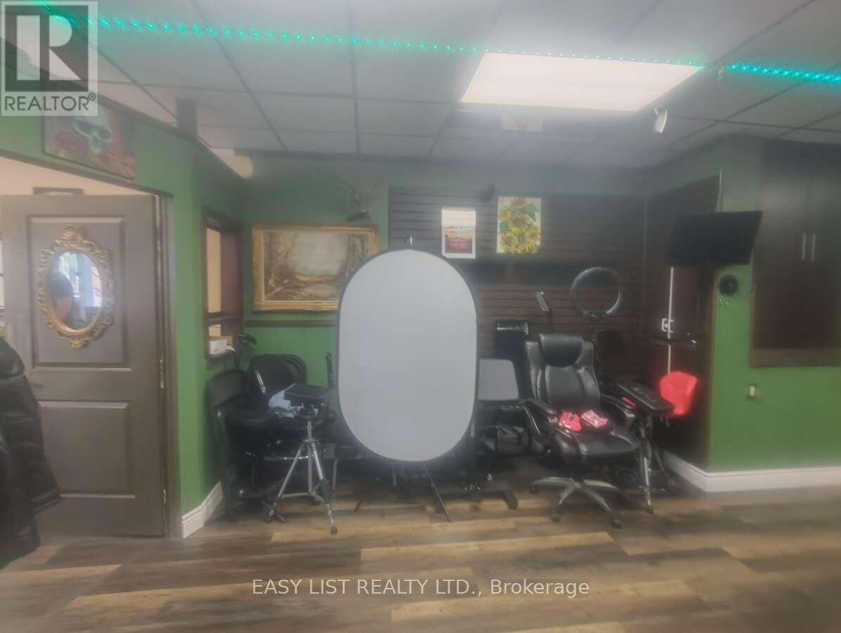 1305 & 1311 Ottawa Street, Windsor, Ontario  N8X 2E9 - Photo 22 - X12090592