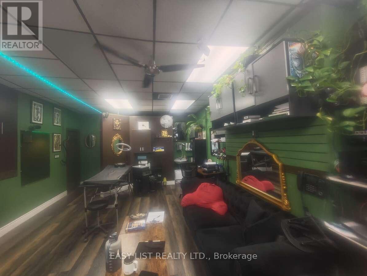 1305 & 1311 Ottawa Street, Windsor, Ontario  N8X 2E9 - Photo 20 - X12090592