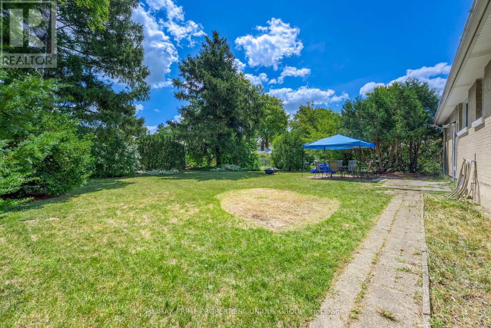 1428 Indian Road N, Sarnia, Ontario  N7V 4C9 - Photo 3 - X12304048