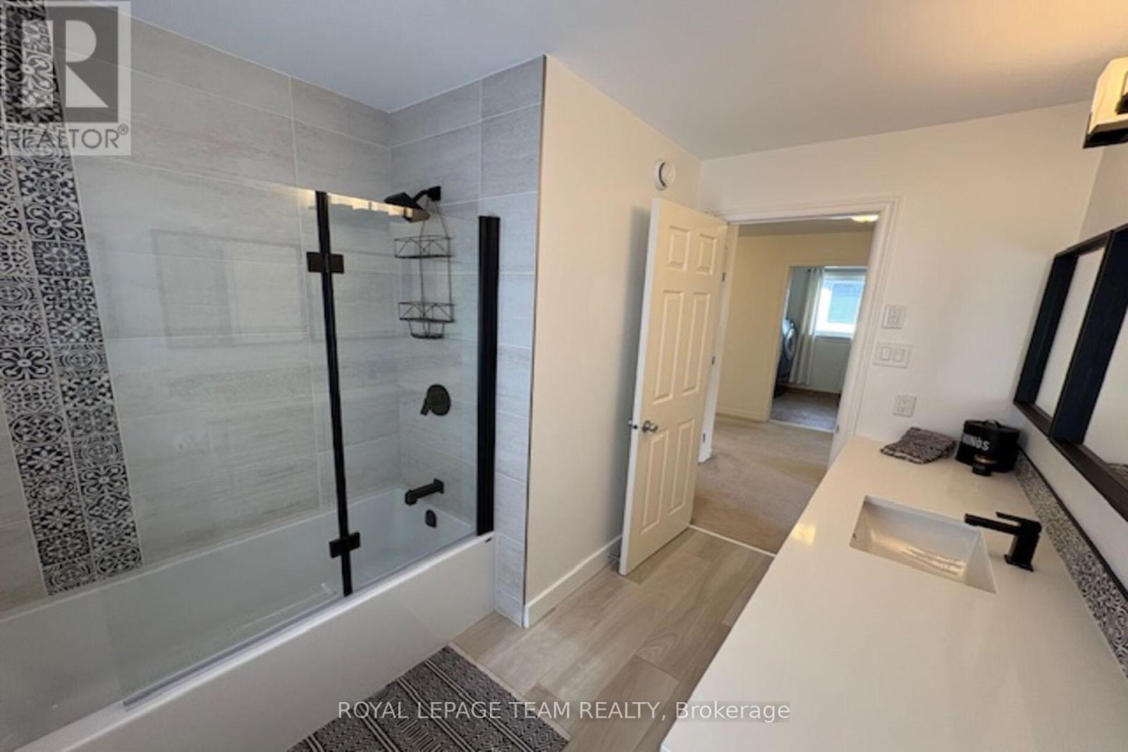 2613 Half Moon Bay Road, Ottawa, Ontario  K2J 0Z1 - Photo 37 - X12277406