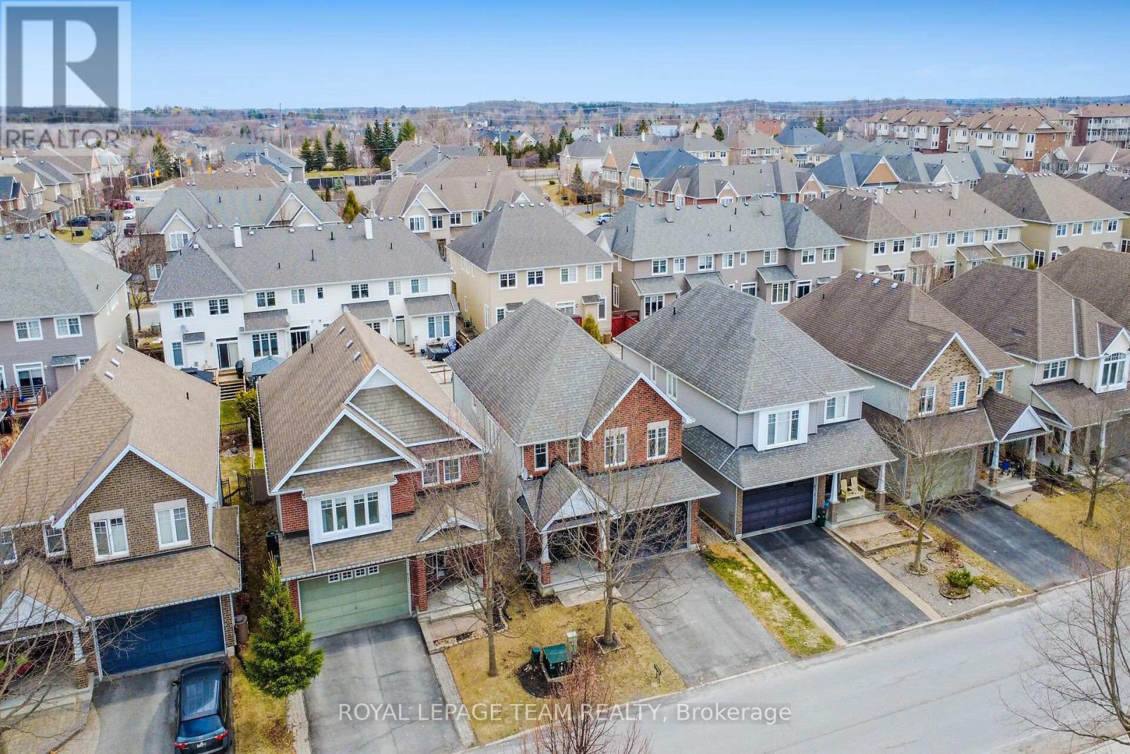 2613 Half Moon Bay Road, Ottawa, Ontario  K2J 0Z1 - Photo 3 - X12277406