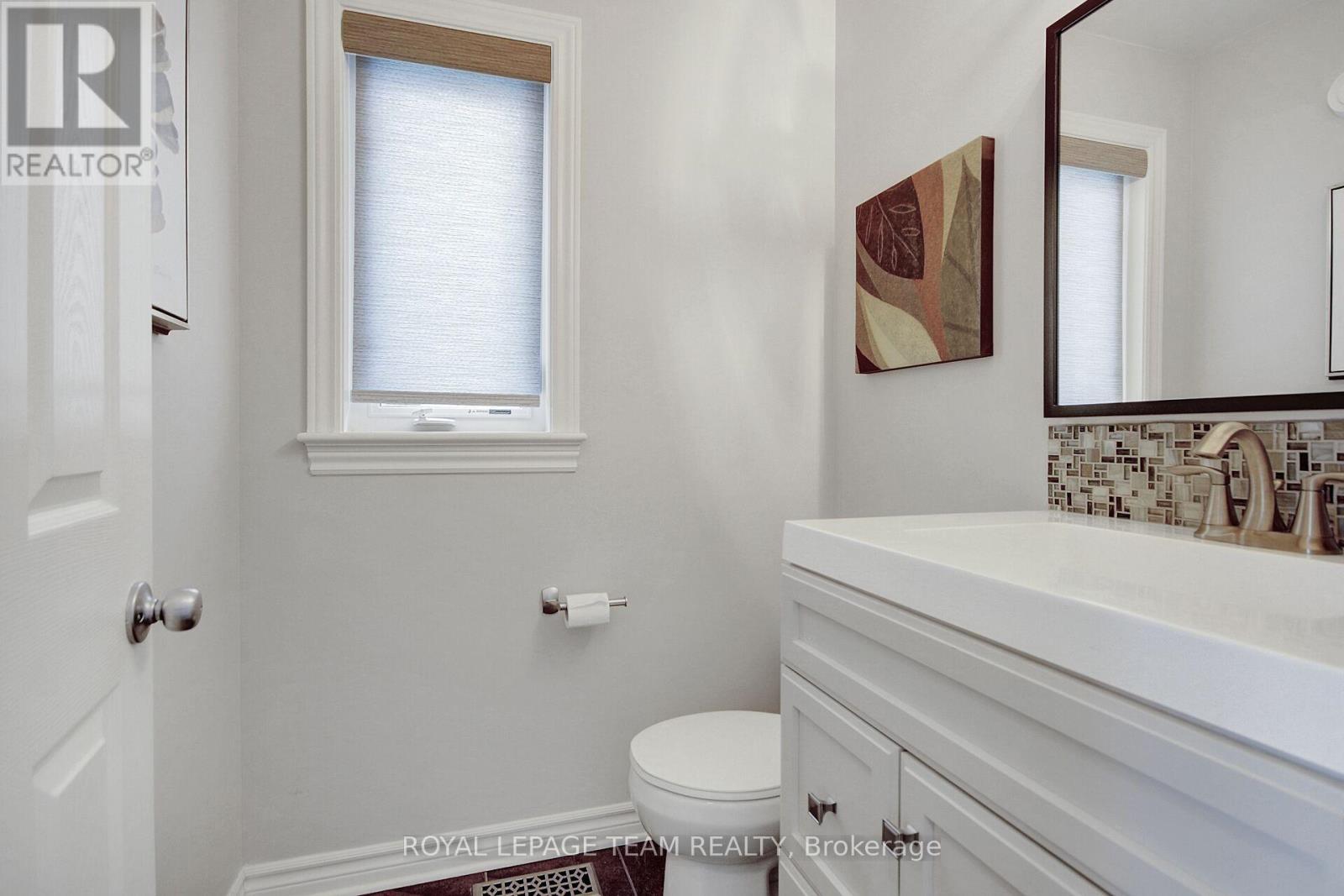 2613 Half Moon Bay Road, Ottawa, Ontario  K2J 0Z1 - Photo 25 - X12277406