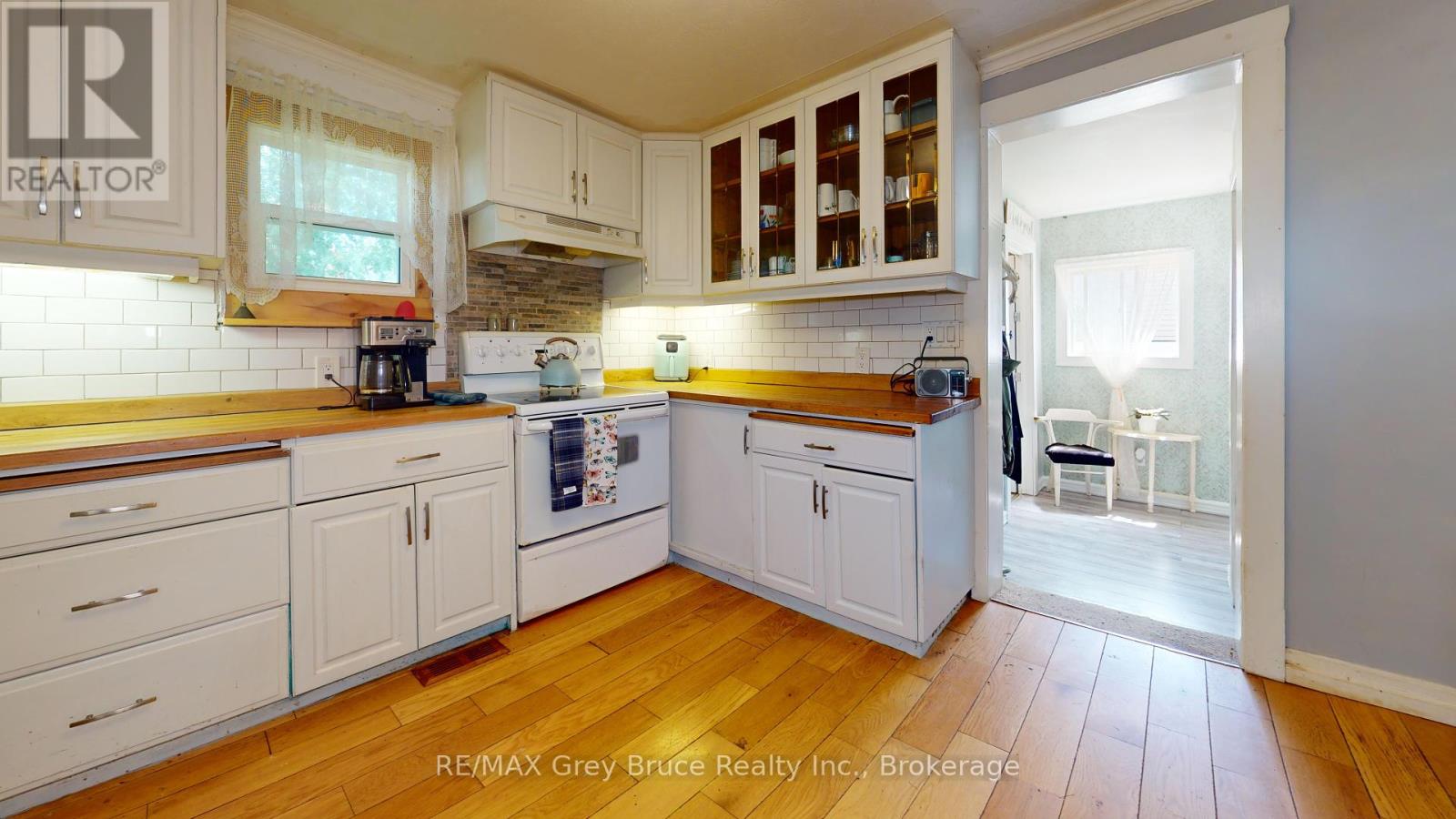 59 3rd Ave Avenue Sw, Arran-Elderslie, Ontario  N0G 1L0 - Photo 9 - X12304077