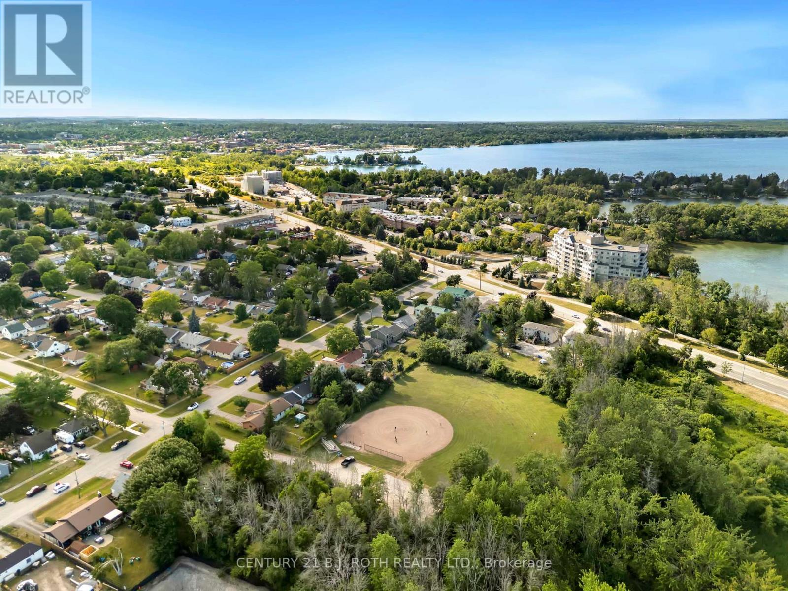 392 Bayview Parkway, Orillia, Ontario  L3V 3Y2 - Photo 2 - S12303805