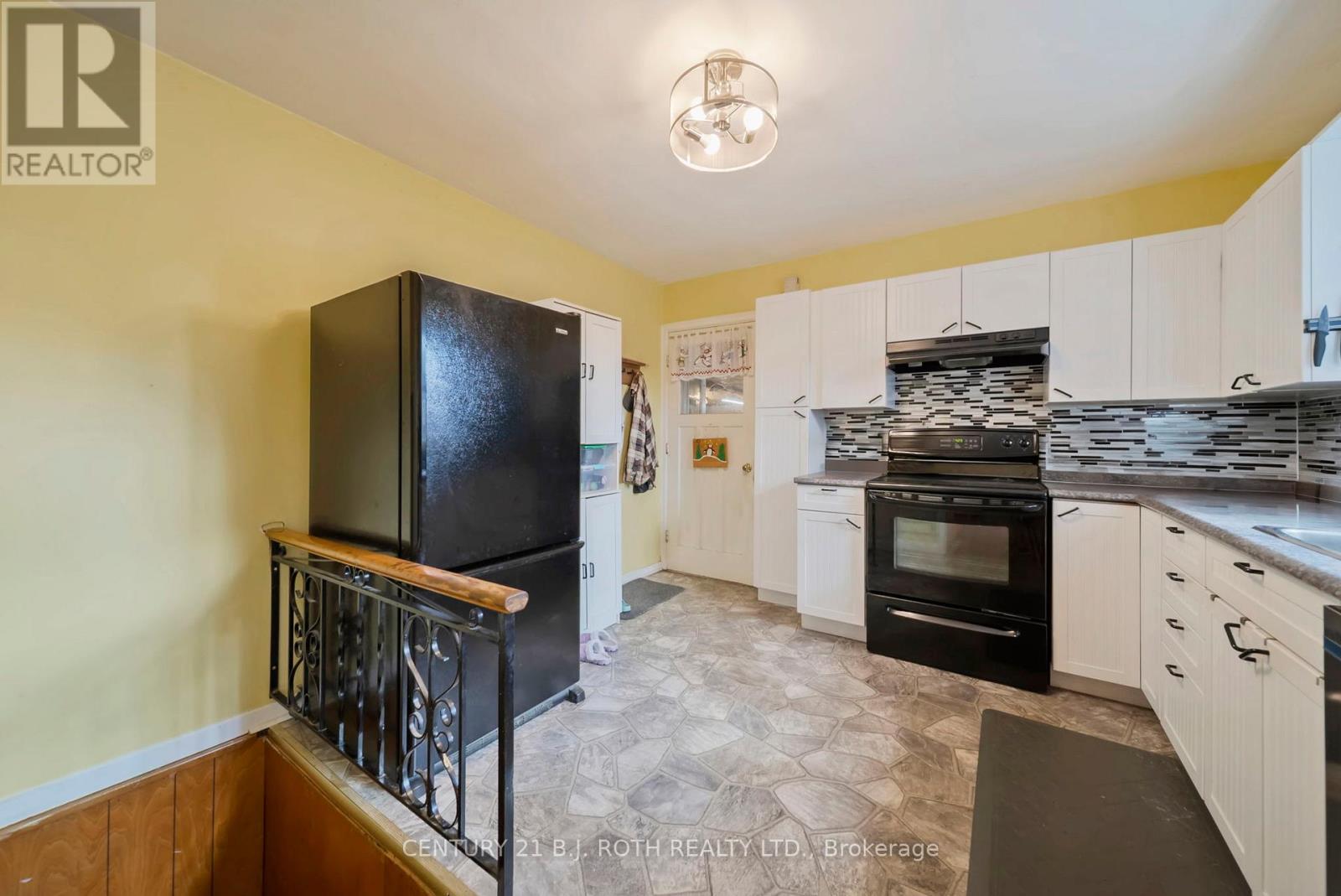 392 Bayview Parkway, Orillia, Ontario  L3V 3Y2 - Photo 5 - S12303805