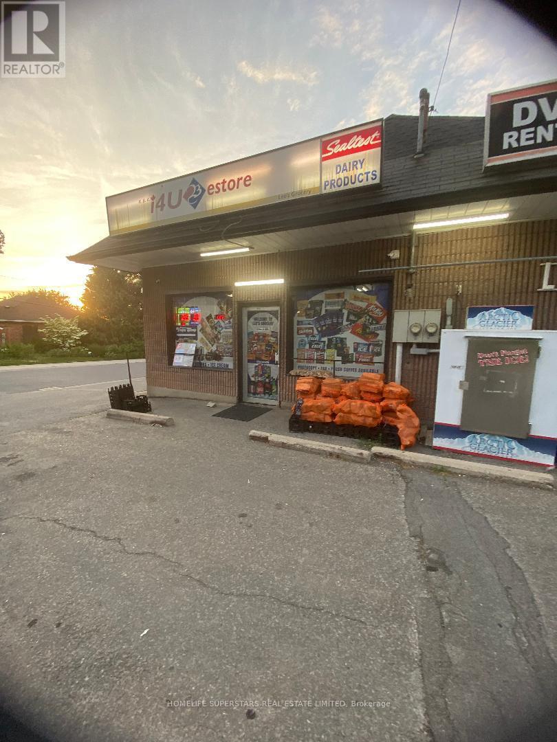 7663 Woodbine Street E, Niagara Falls (Ascot), Ontario  L2H 1C2 - Photo 1 - X12304046
