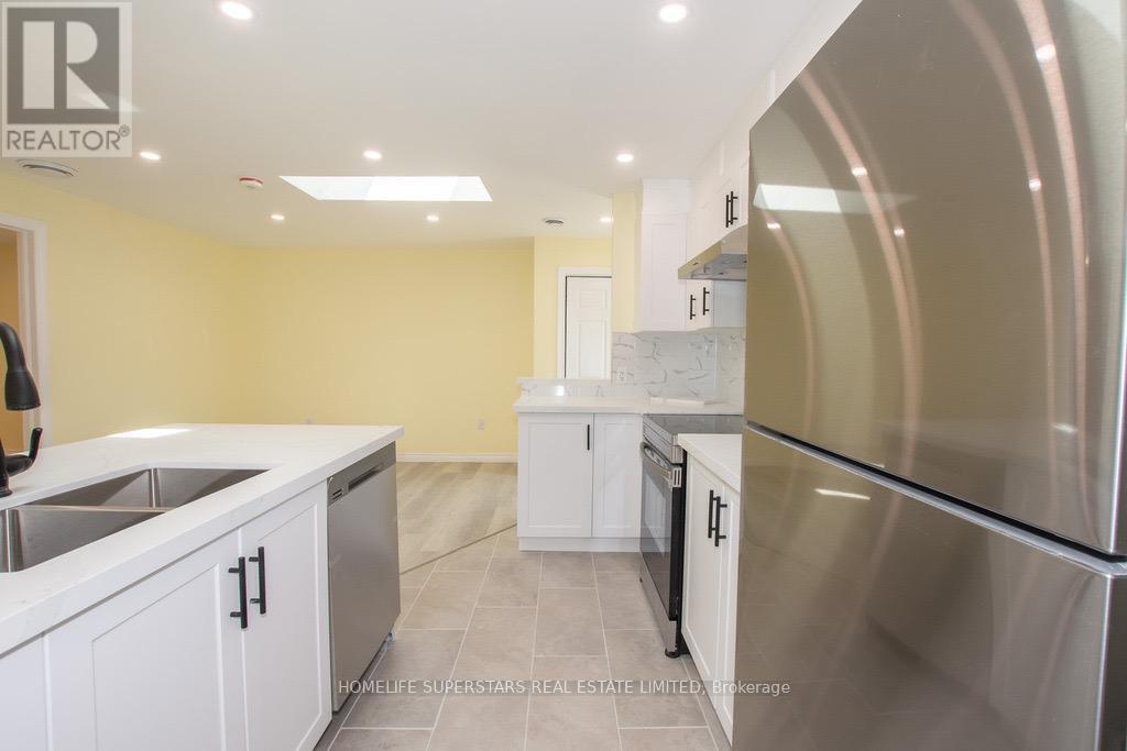 7663 Woodbine Street E, Niagara Falls (Ascot), Ontario  L2H 1C2 - Photo 30 - X12304046