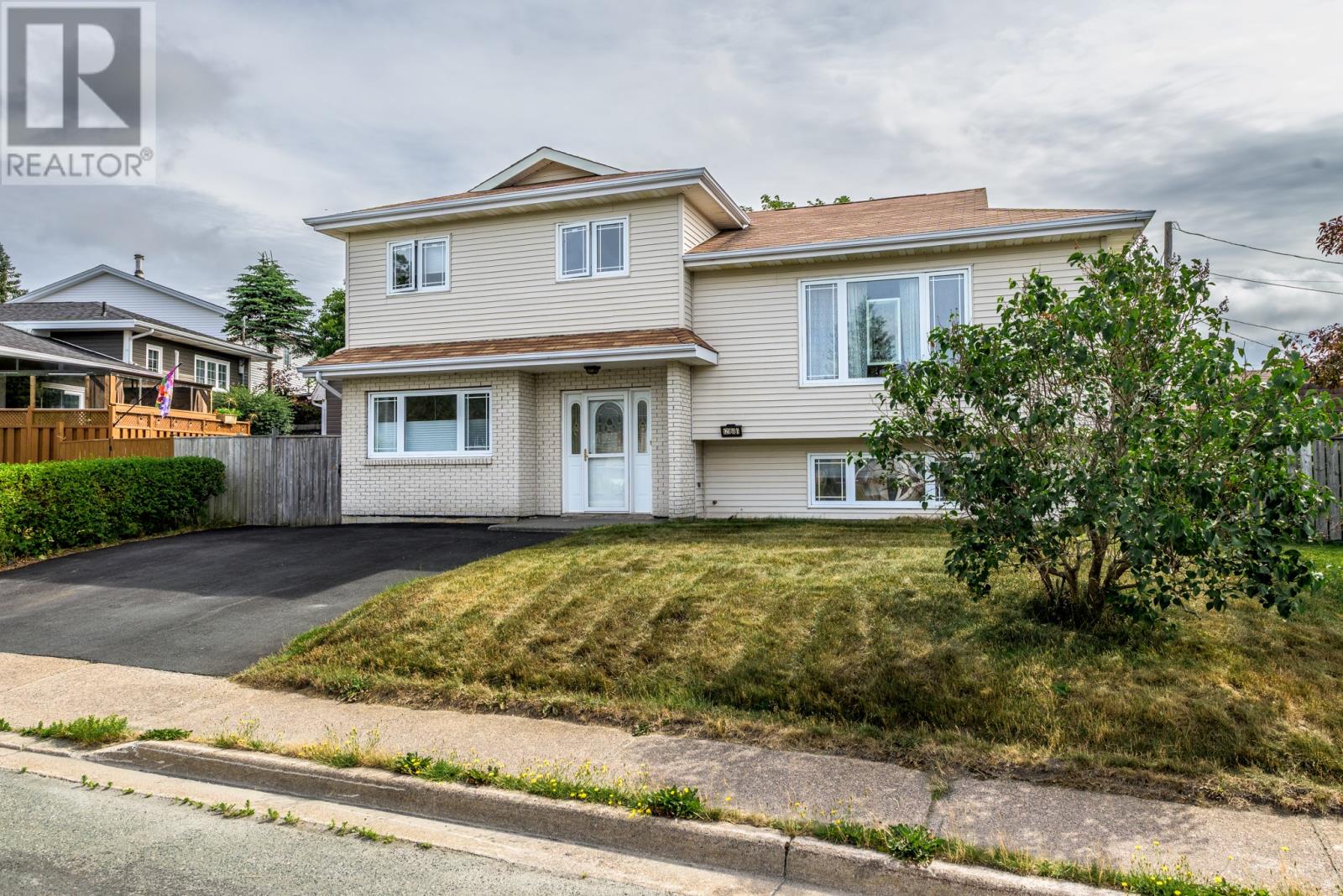 Property at 268 Canada Drive image 1