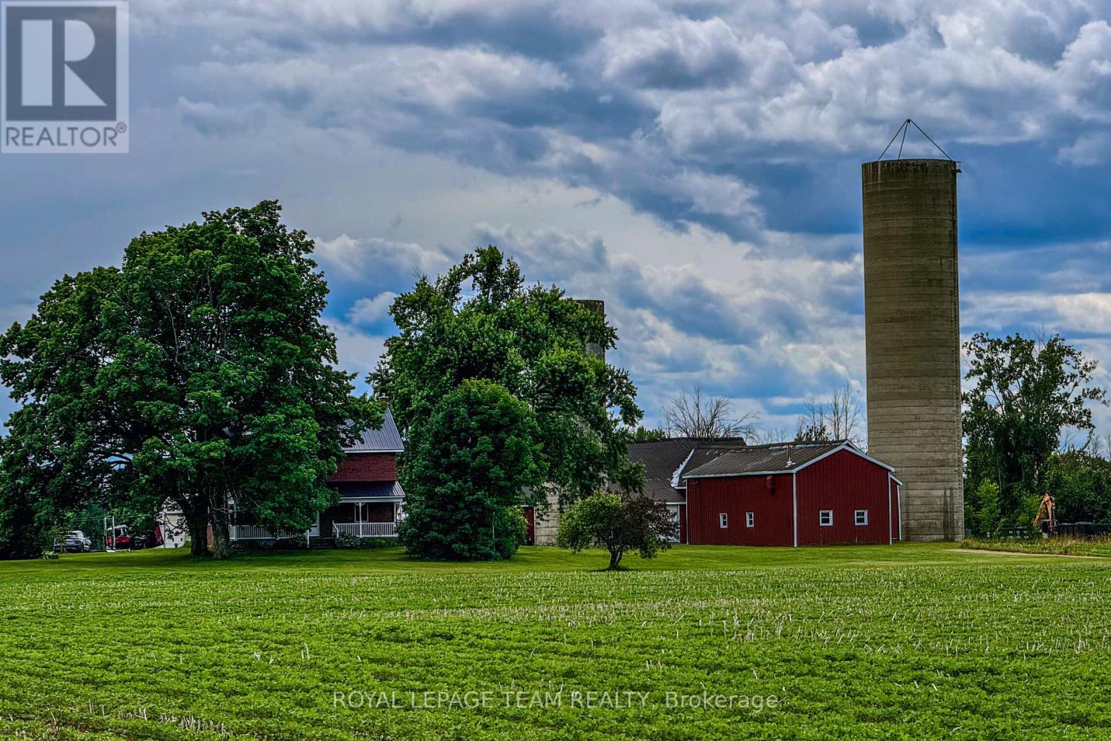 7904 Bank Street S, Ottawa, Ontario K0A 2P0 - Photo 1 - X12304091