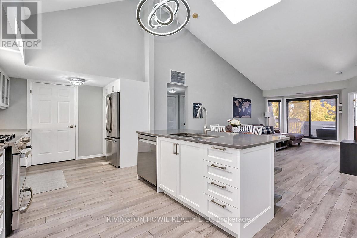 36 Robson Court, Ottawa, Ontario  K2K 2W1 - Photo 13 - X12304093