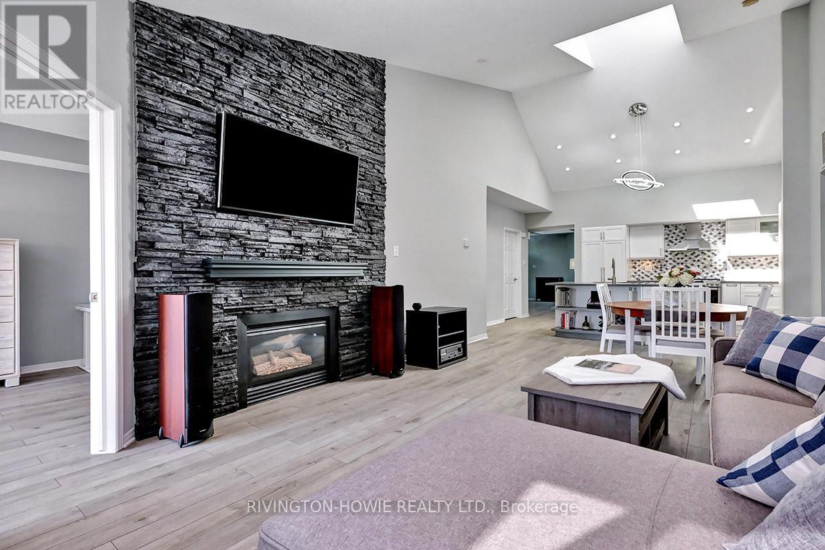36 Robson Court, Ottawa, Ontario  K2K 2W1 - Photo 7 - X12304093