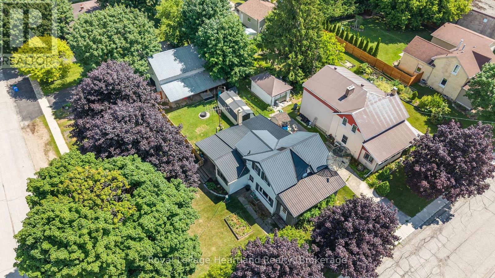 75 Margaret Street, Minto, Ontario  N0G 1Z0 - Photo 1 - X12304084