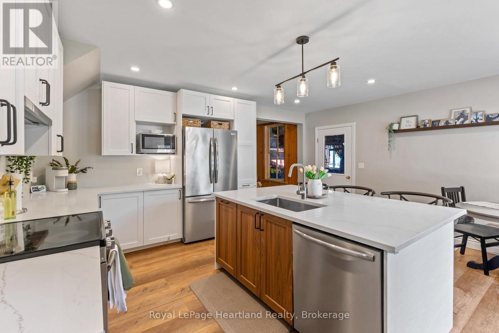 75 Margaret Street, Minto, Ontario  N0G 1Z0 - Photo 12 - X12304084