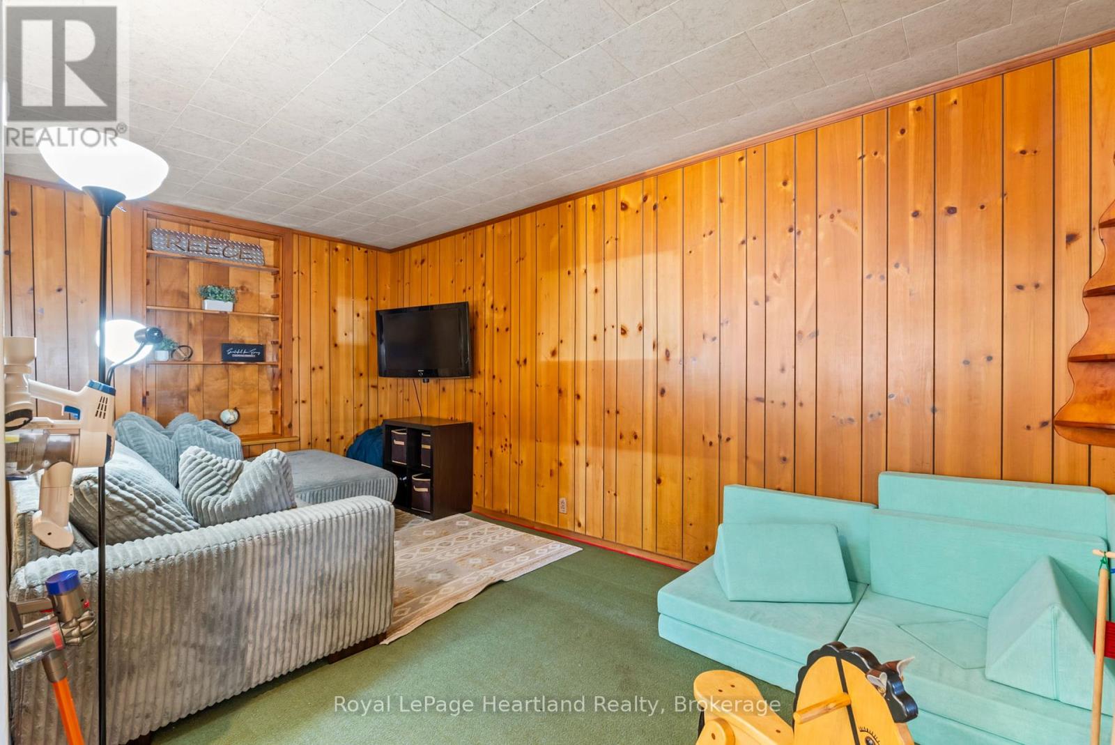 75 Margaret Street, Minto, Ontario  N0G 1Z0 - Photo 22 - X12304084