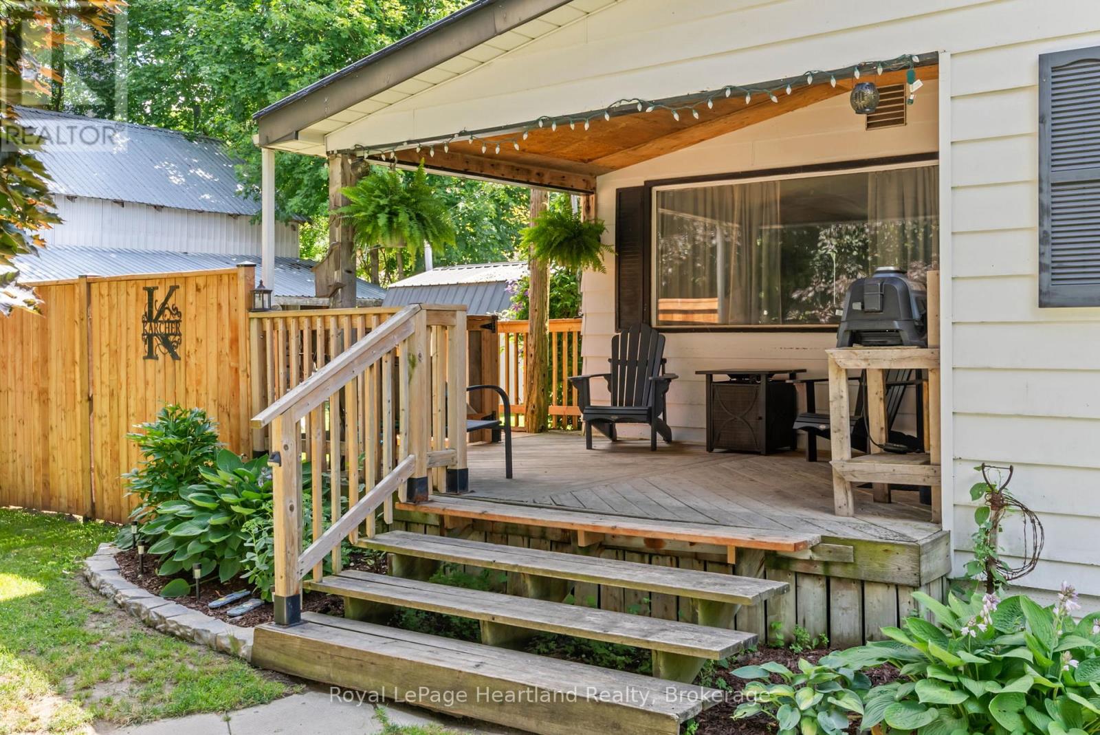 75 Margaret Street, Minto, Ontario  N0G 1Z0 - Photo 5 - X12304084