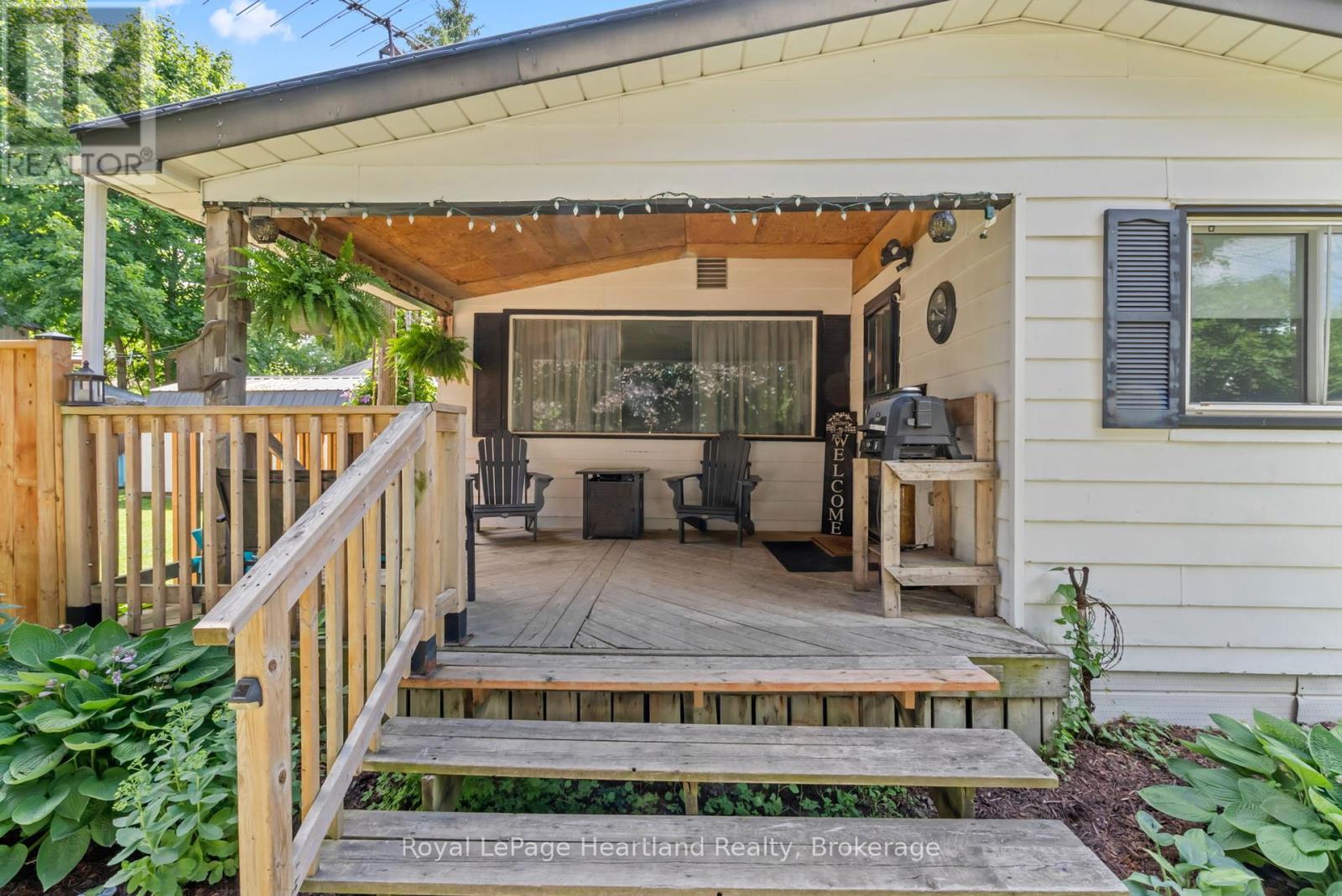 75 Margaret Street, Minto, Ontario  N0G 1Z0 - Photo 6 - X12304084
