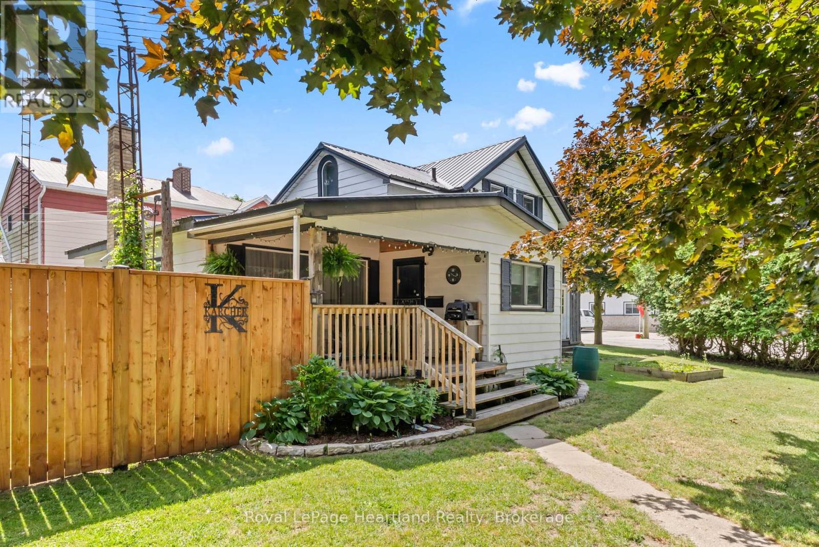 75 Margaret Street, Minto, Ontario  N0G 1Z0 - Photo 7 - X12304084