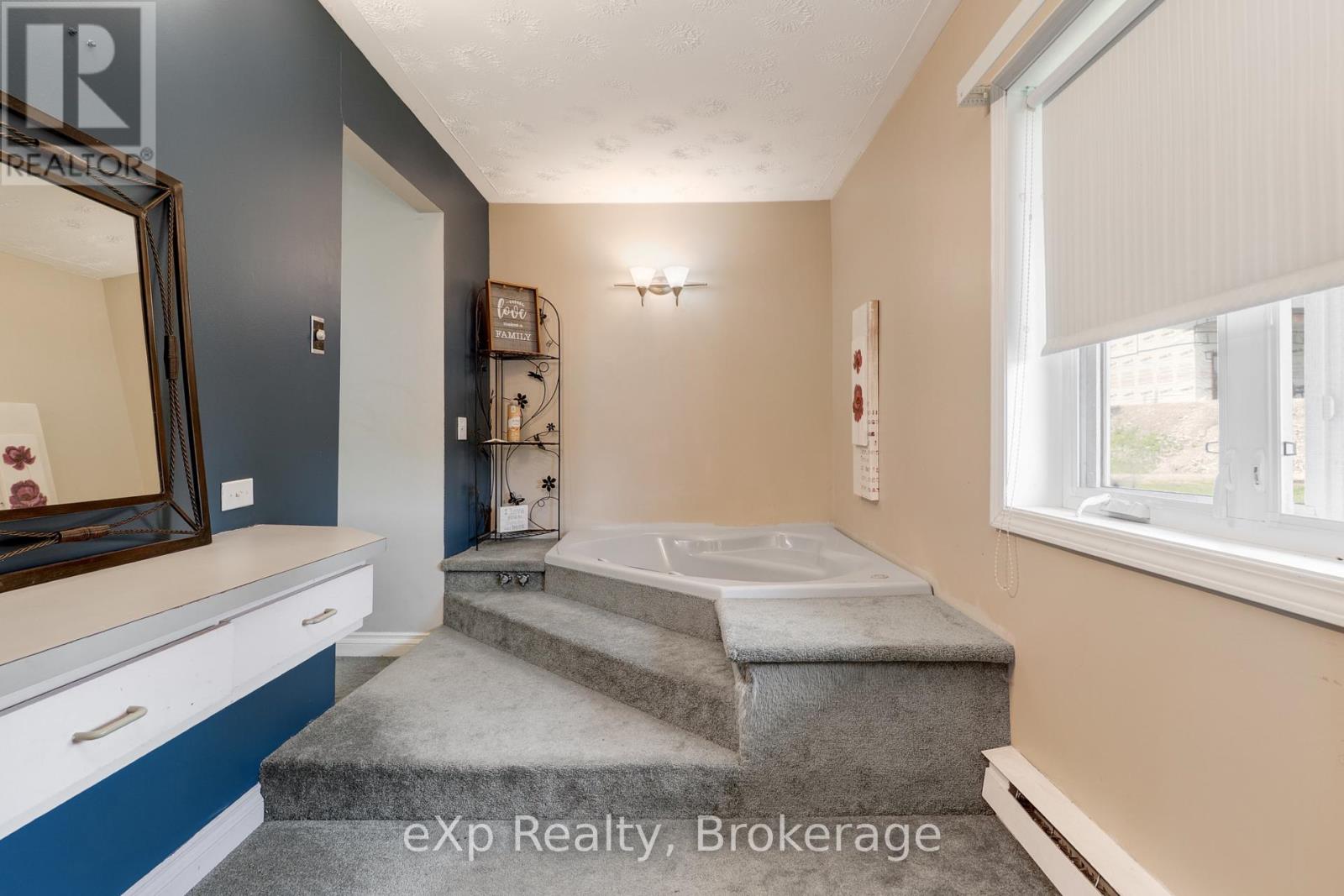 688a Prevost Road, French River, Ontario  P0M 2N0 - Photo 14 - X12304099