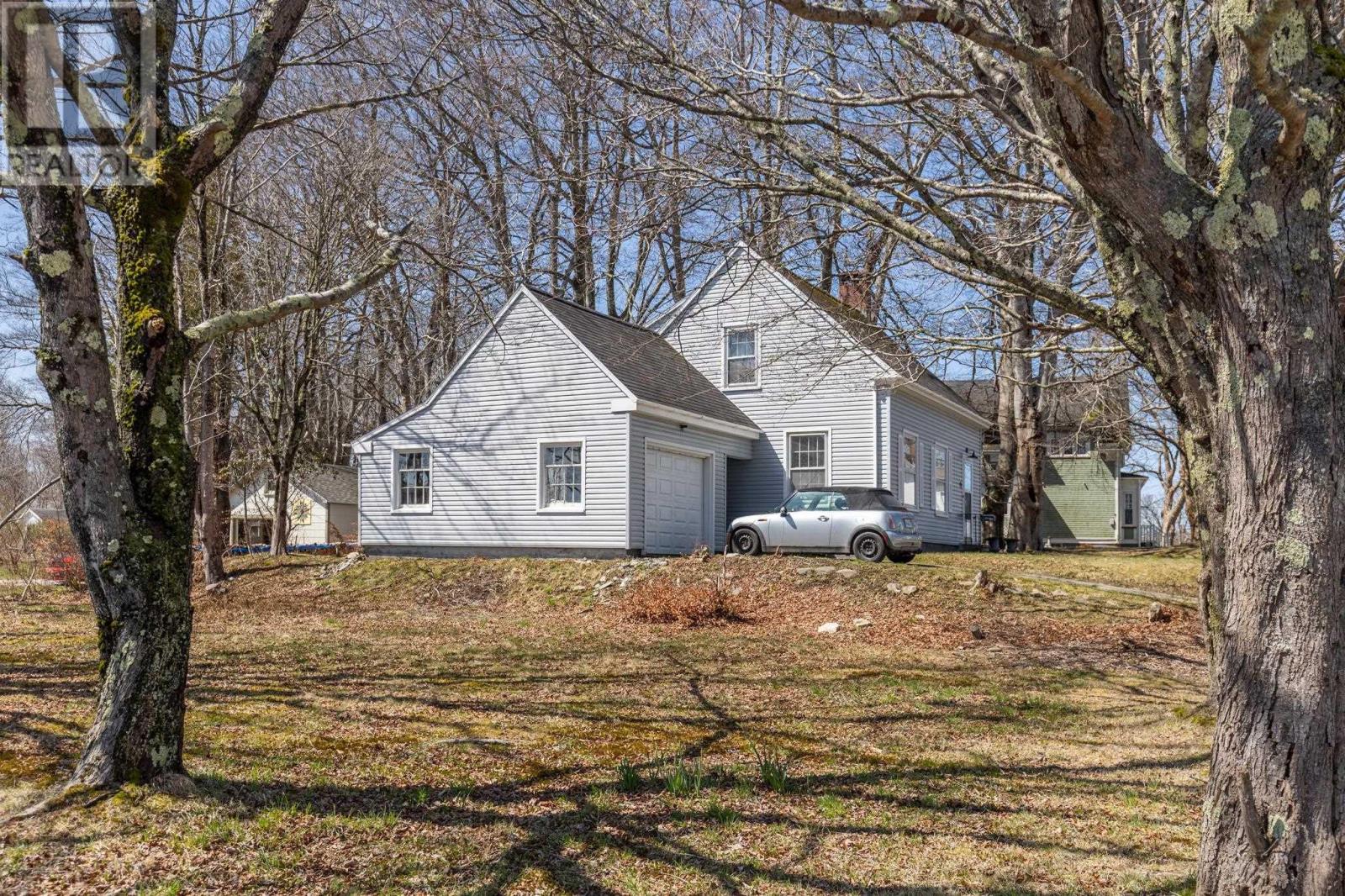 91 Cliff Street, Yarmouth, Nova Scotia  B5A 3J7 - Photo 30 - 202509225