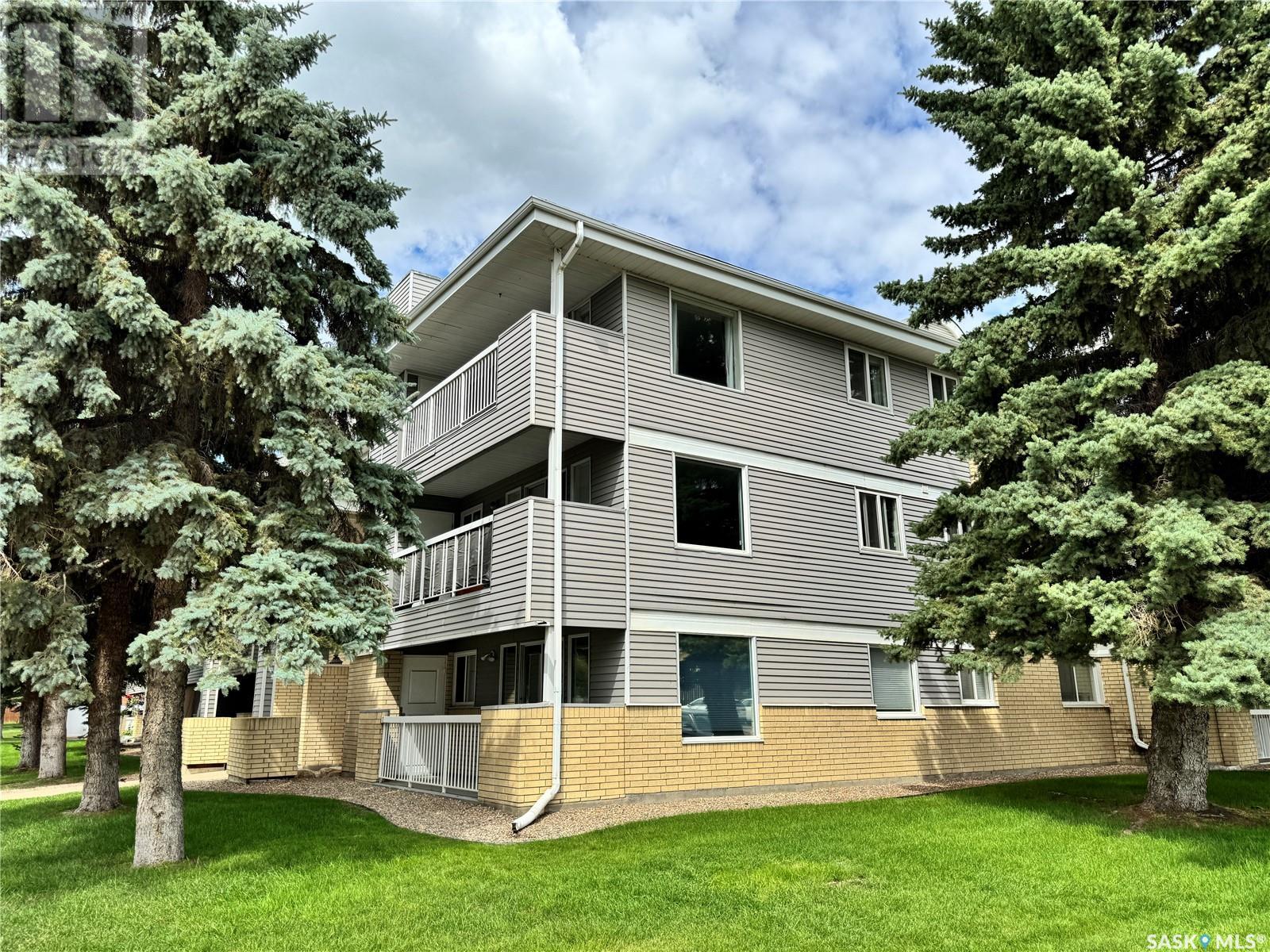Property at 303 706 Confederation DRIVE image 3