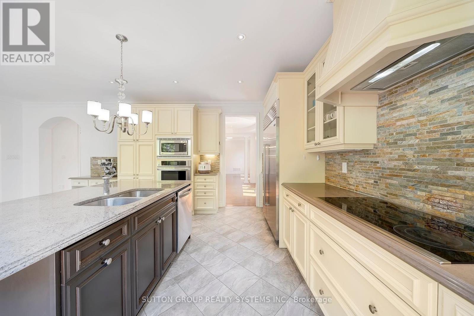 931 Syndenham Lane, Milton, Ontario  L9T 8J4 - Photo 14 - W12304100