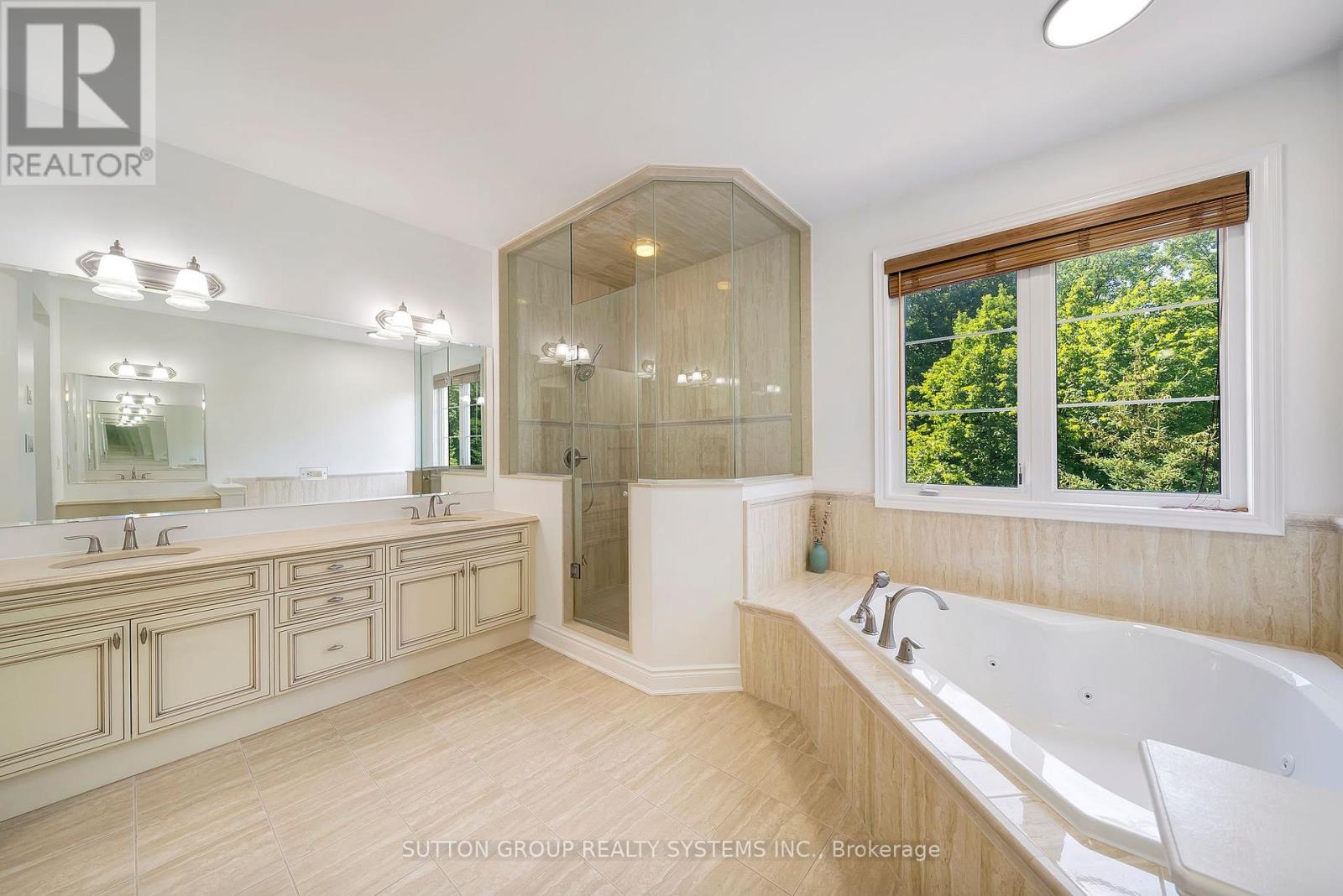 931 Syndenham Lane, Milton, Ontario  L9T 8J4 - Photo 40 - W12304100