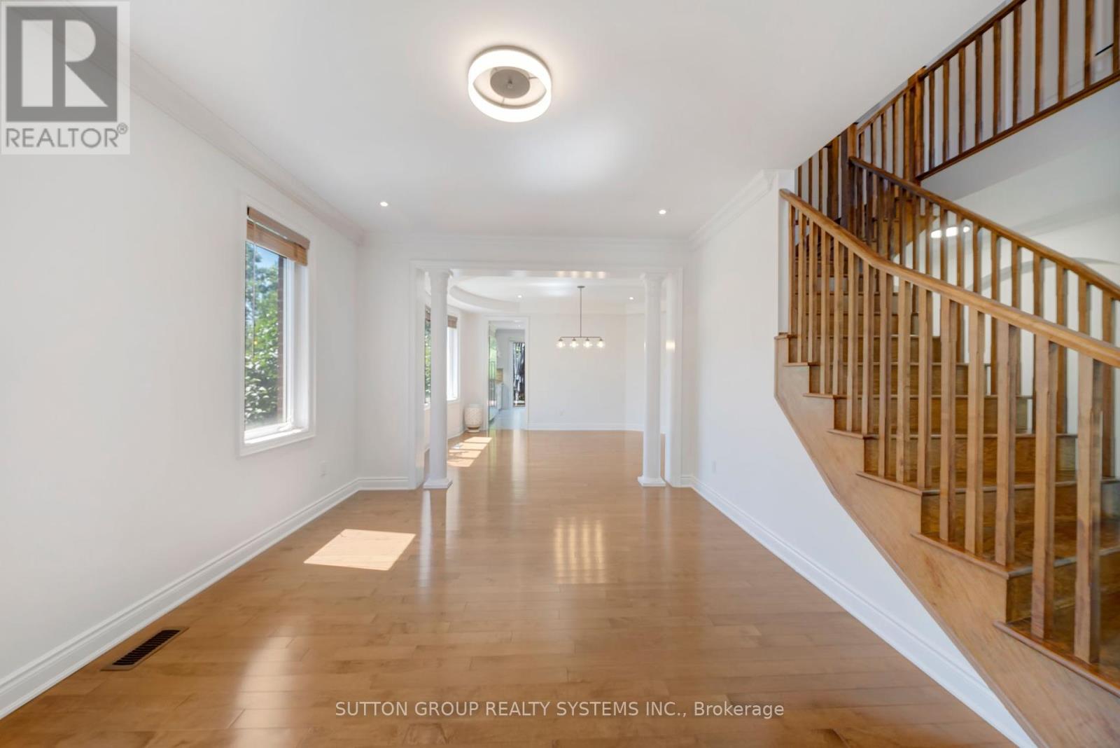 Property at 931 SYNDENHAM LANE image 5