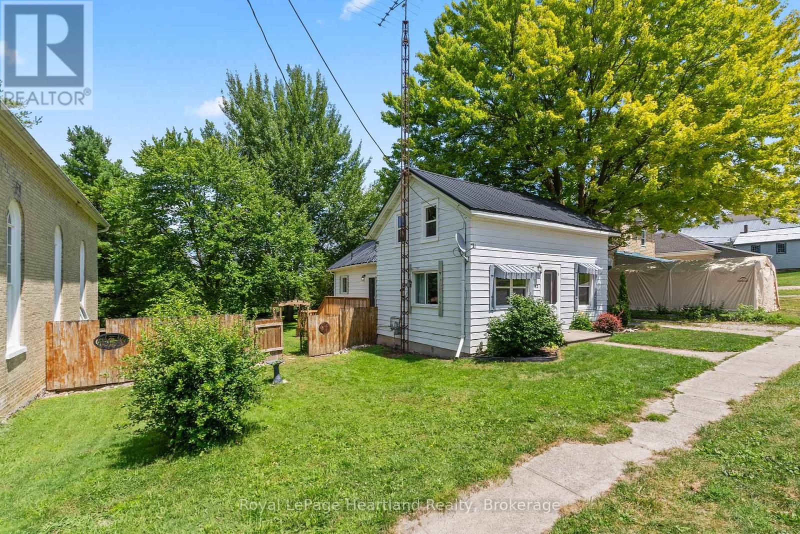 12 Brandon Street, Morris Turnberry, Ontario  N0G 1E0 - Photo 1 - X12304141