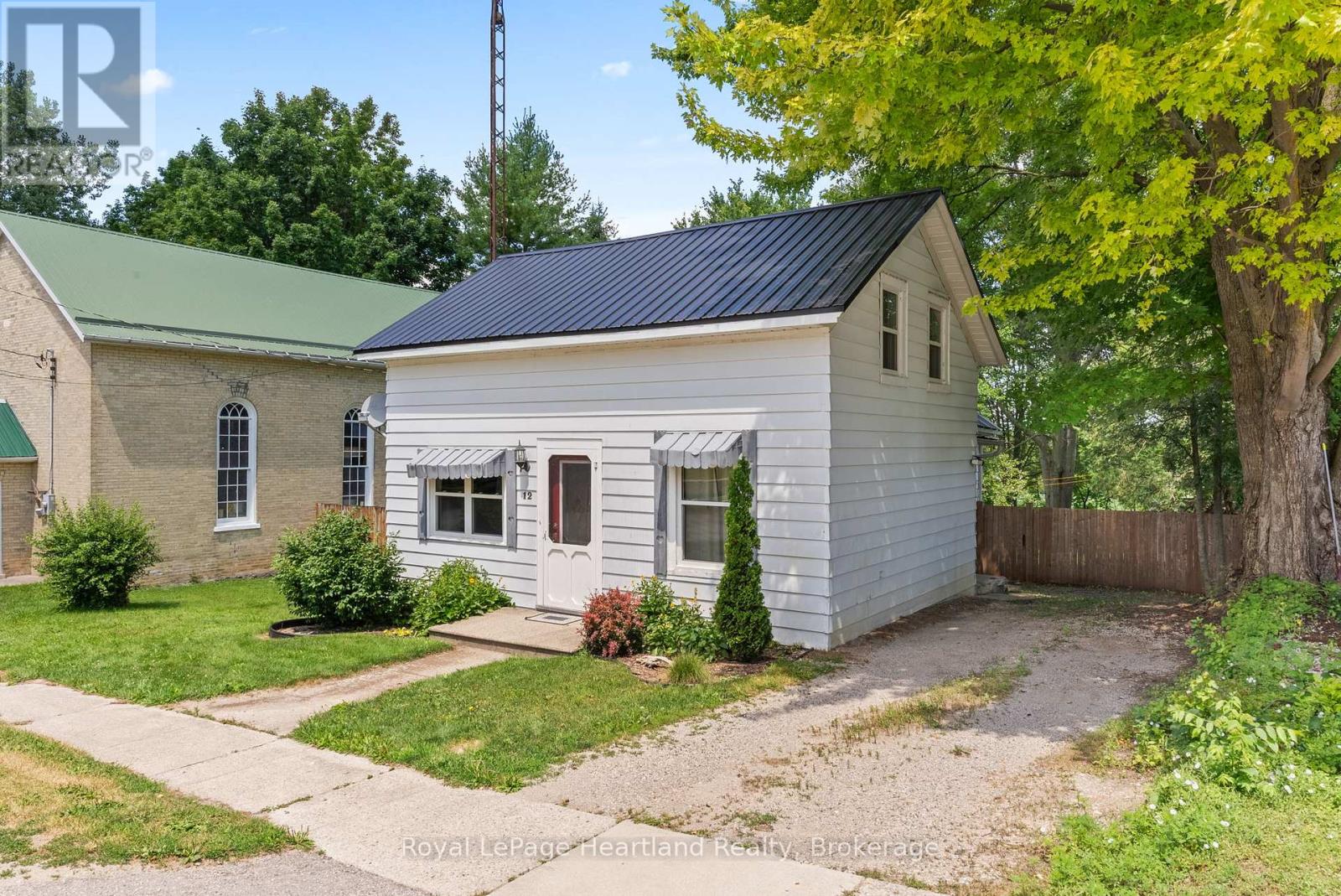 12 Brandon Street, Morris Turnberry, Ontario  N0G 1E0 - Photo 30 - X12304141
