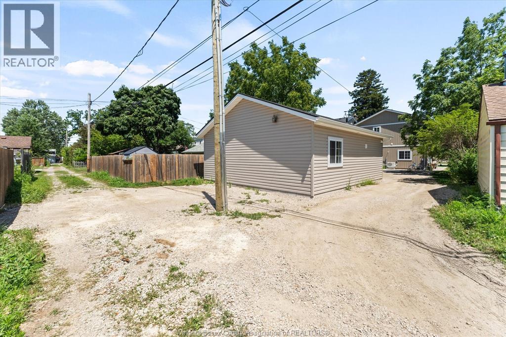 1329 St. Anne Street, Tecumseh, Ontario  N8N 1T8 - Photo 4 - 25018629