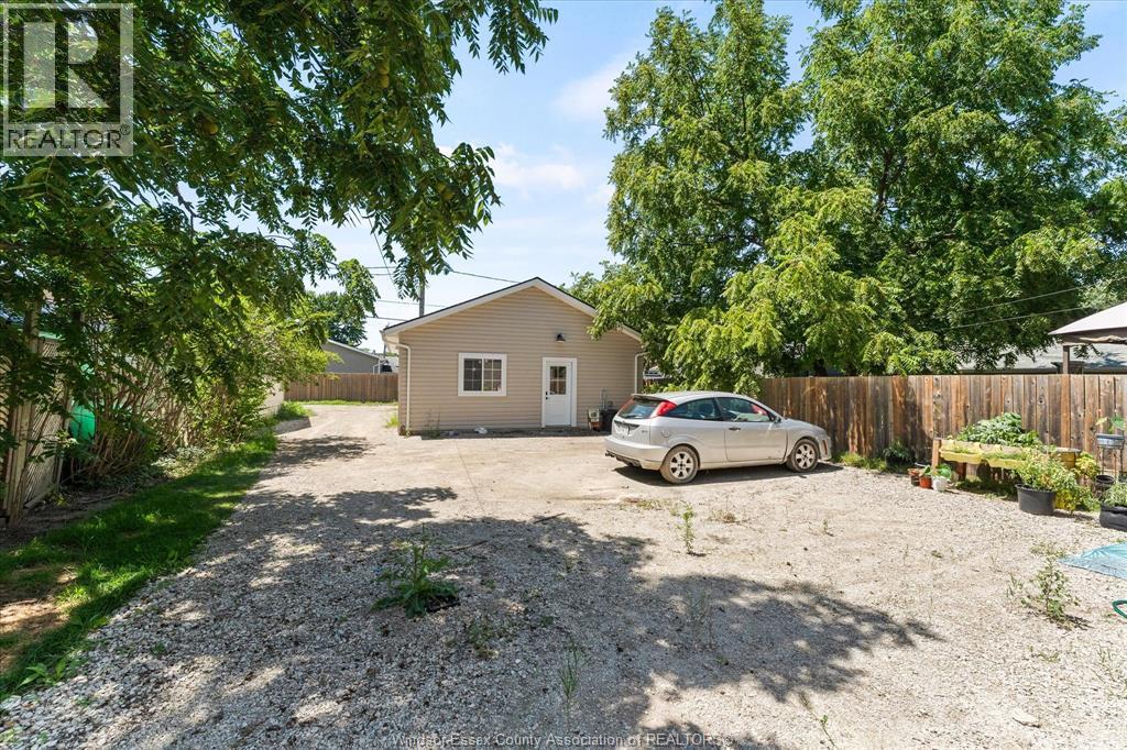 1329 St. Anne Street, Tecumseh, Ontario  N8N 1T8 - Photo 5 - 25018629