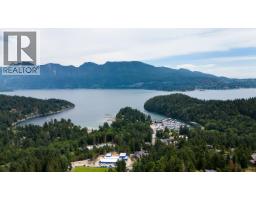 571 Roocroft Lane, Bowen Island, Ca