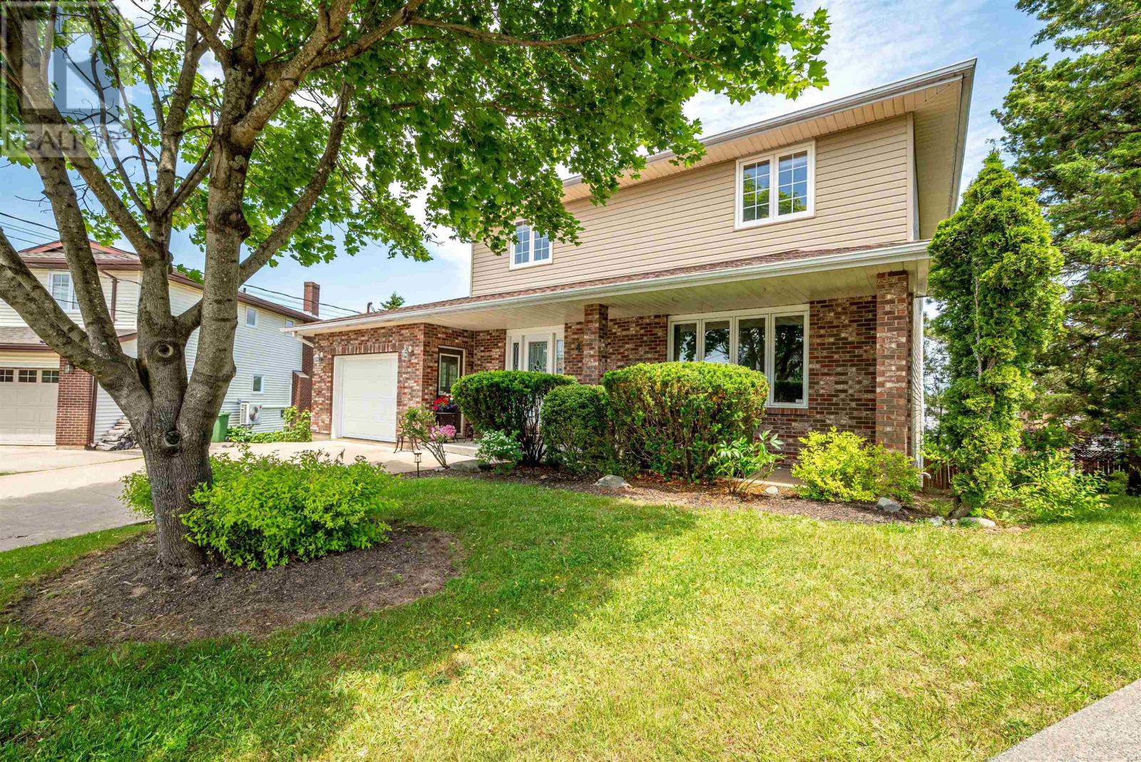 Property at 4 Marcs Way image 3