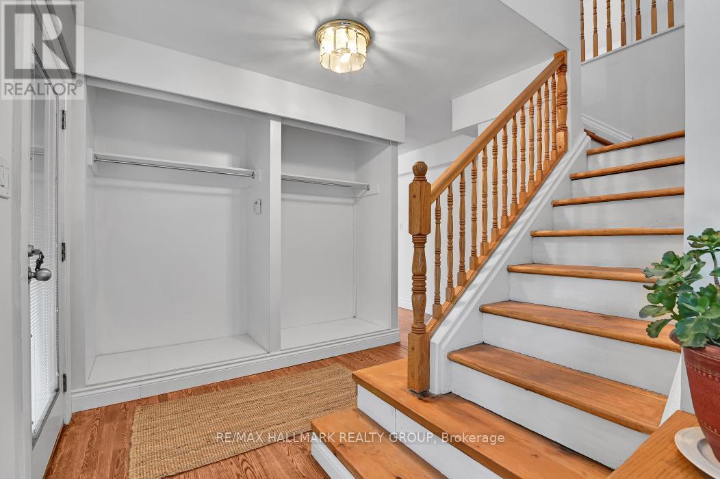 Property at 33 ROCKCLIFFE WAY image 5
