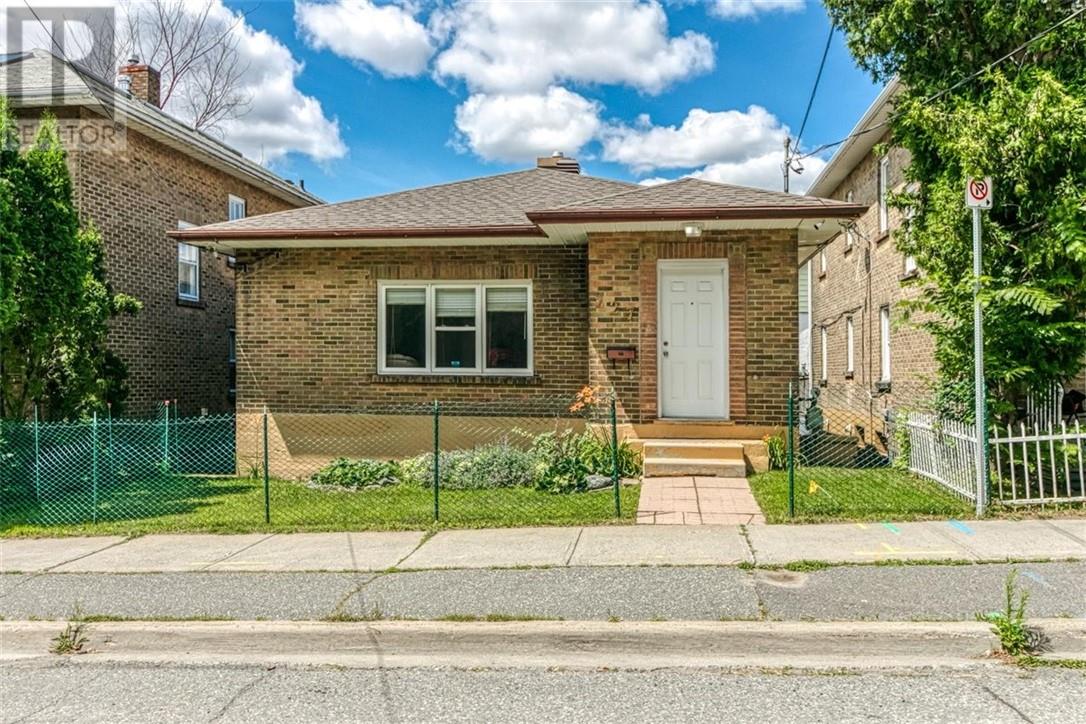 Property at 227 Mackenzie image 1