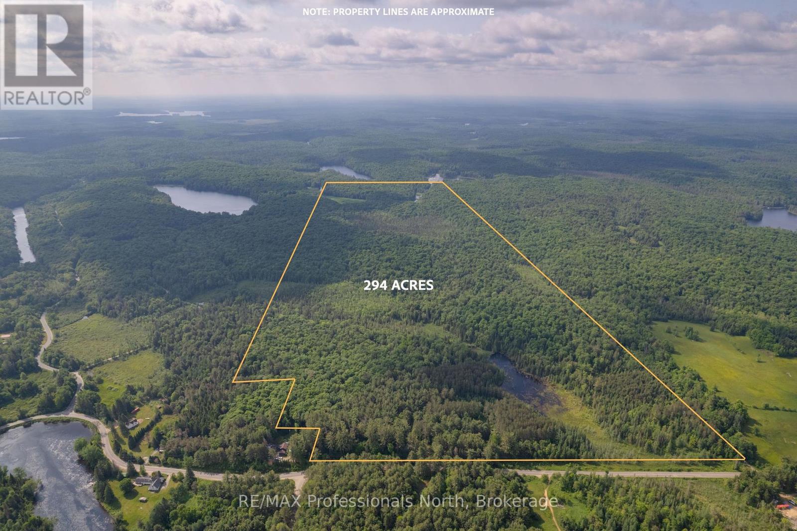 2330 Fraserburg Road, Bracebridge, Ontario  P1L 1X3 - Photo 3 - X12239290