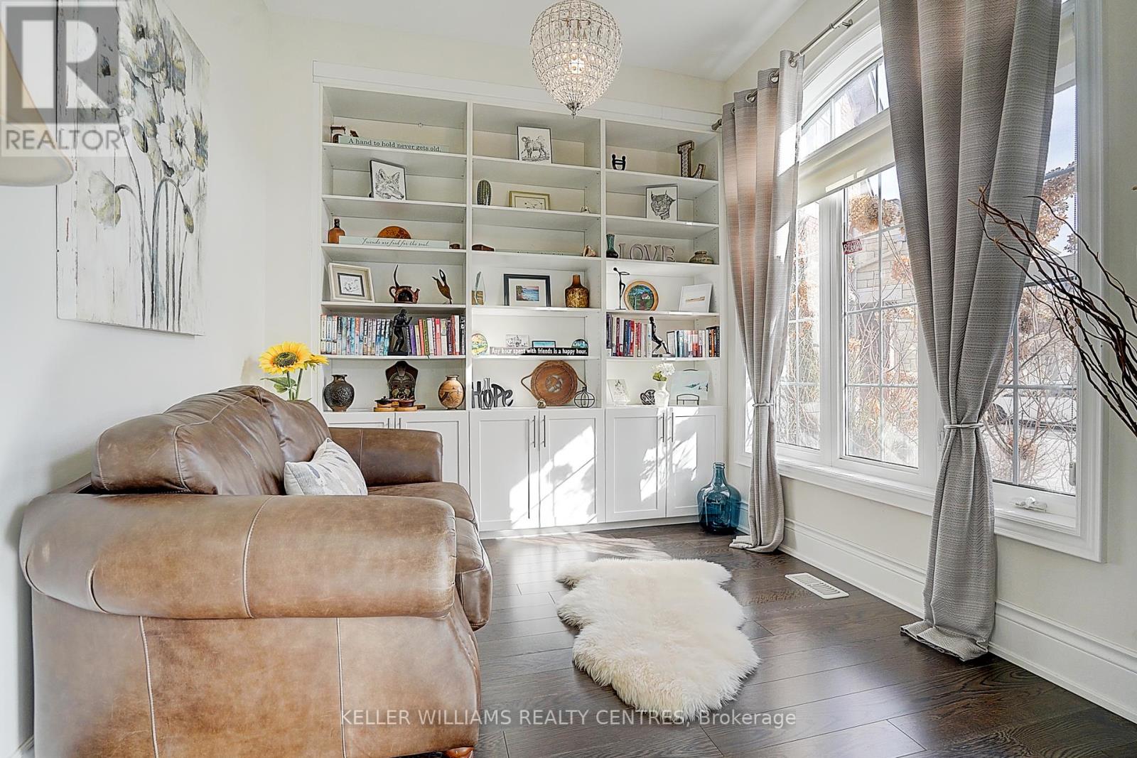 Property at 76 KASHANI COURT image 4