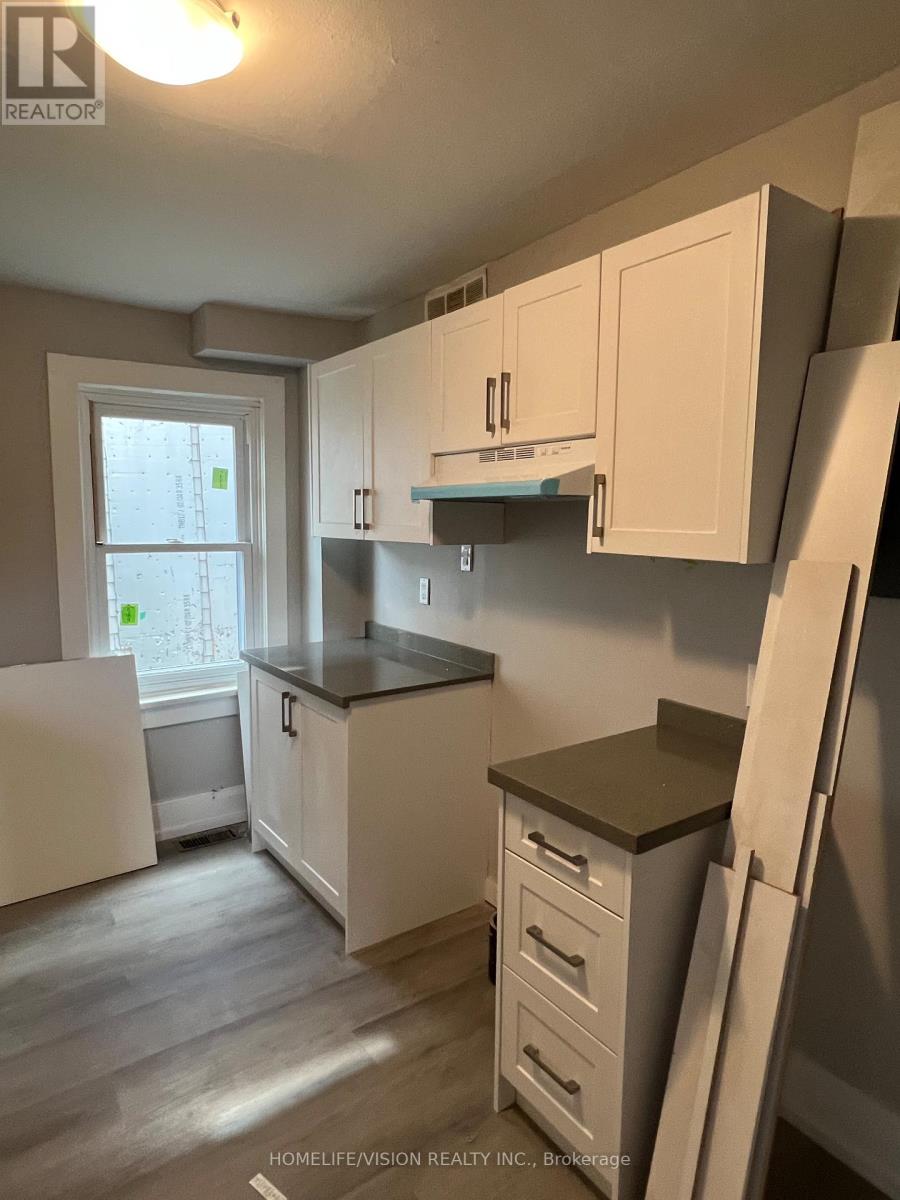 Main / Unit B - 22 Kirkland Street W, Kirkland Lake, Ontario  P2N 2G3 - Photo 3 - T12304158