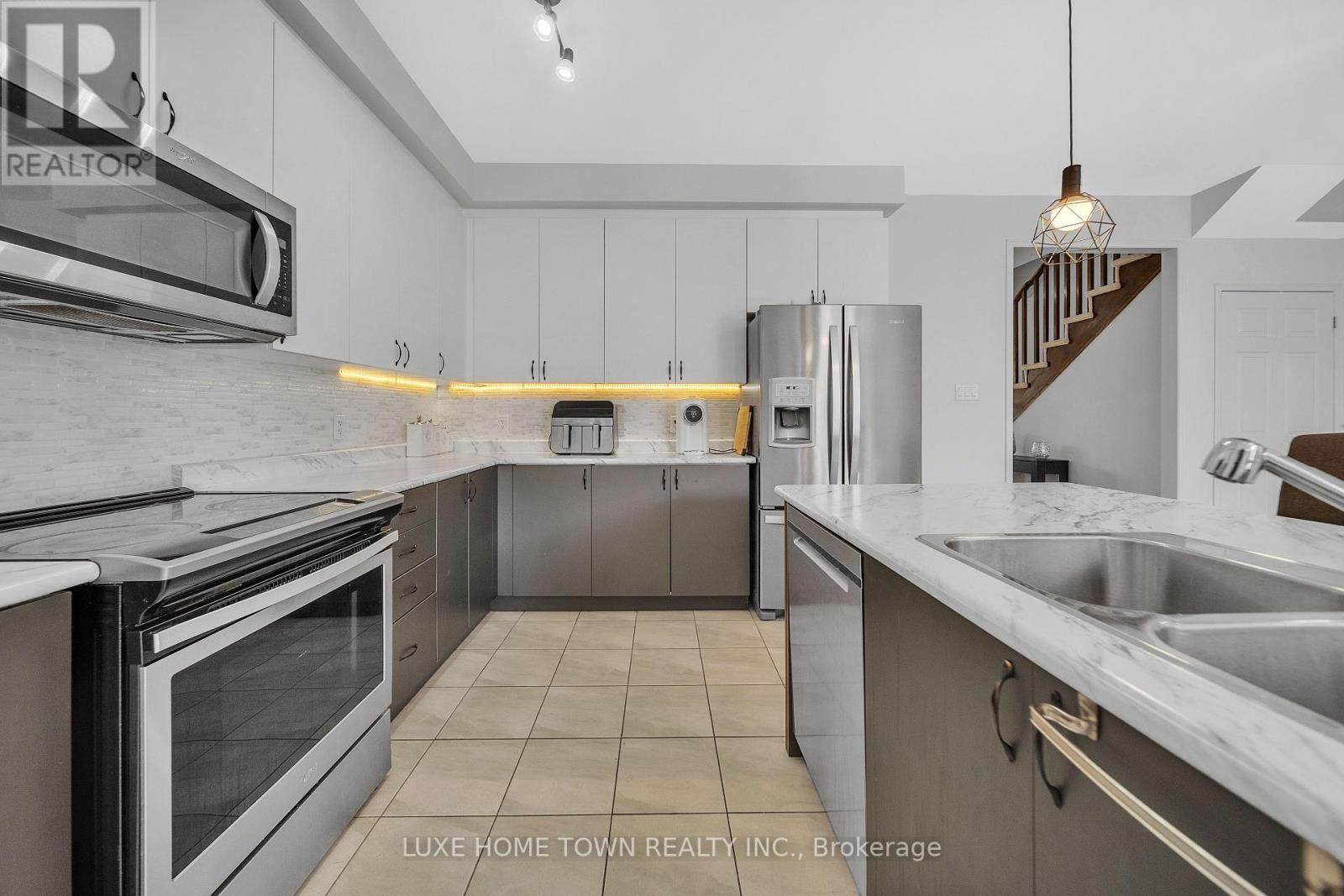 2 - 25 Elliot Avenue E, Centre Wellington, Ontario  N1M 0H6 - Photo 20 - X12304198